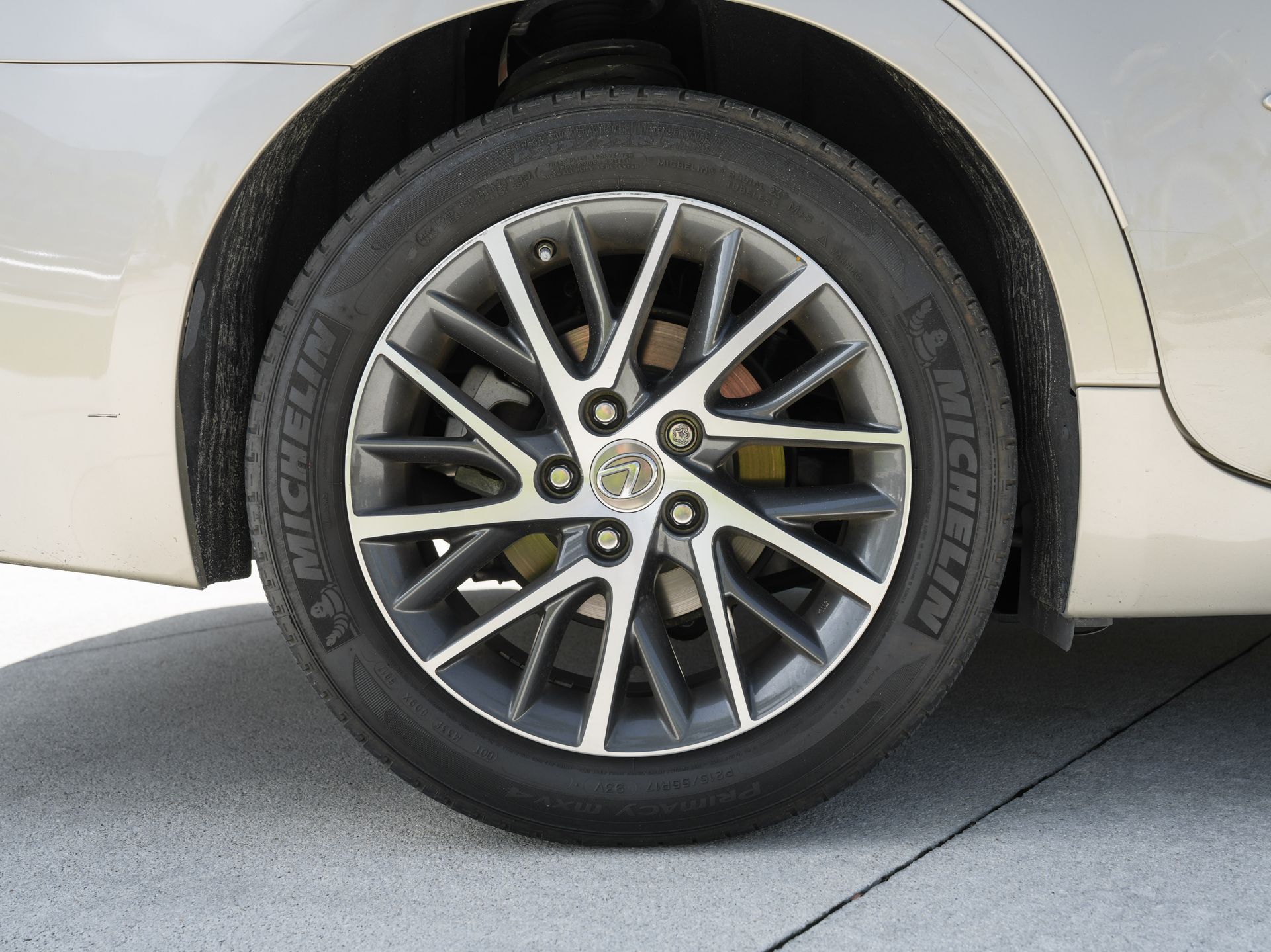used 2018 Lexus ES car, priced at $26,300
