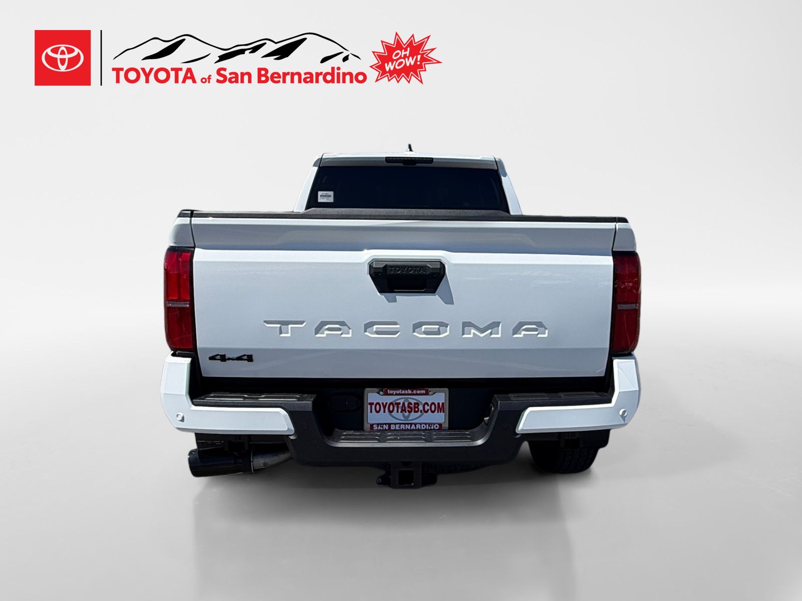 View vehicle photo 4