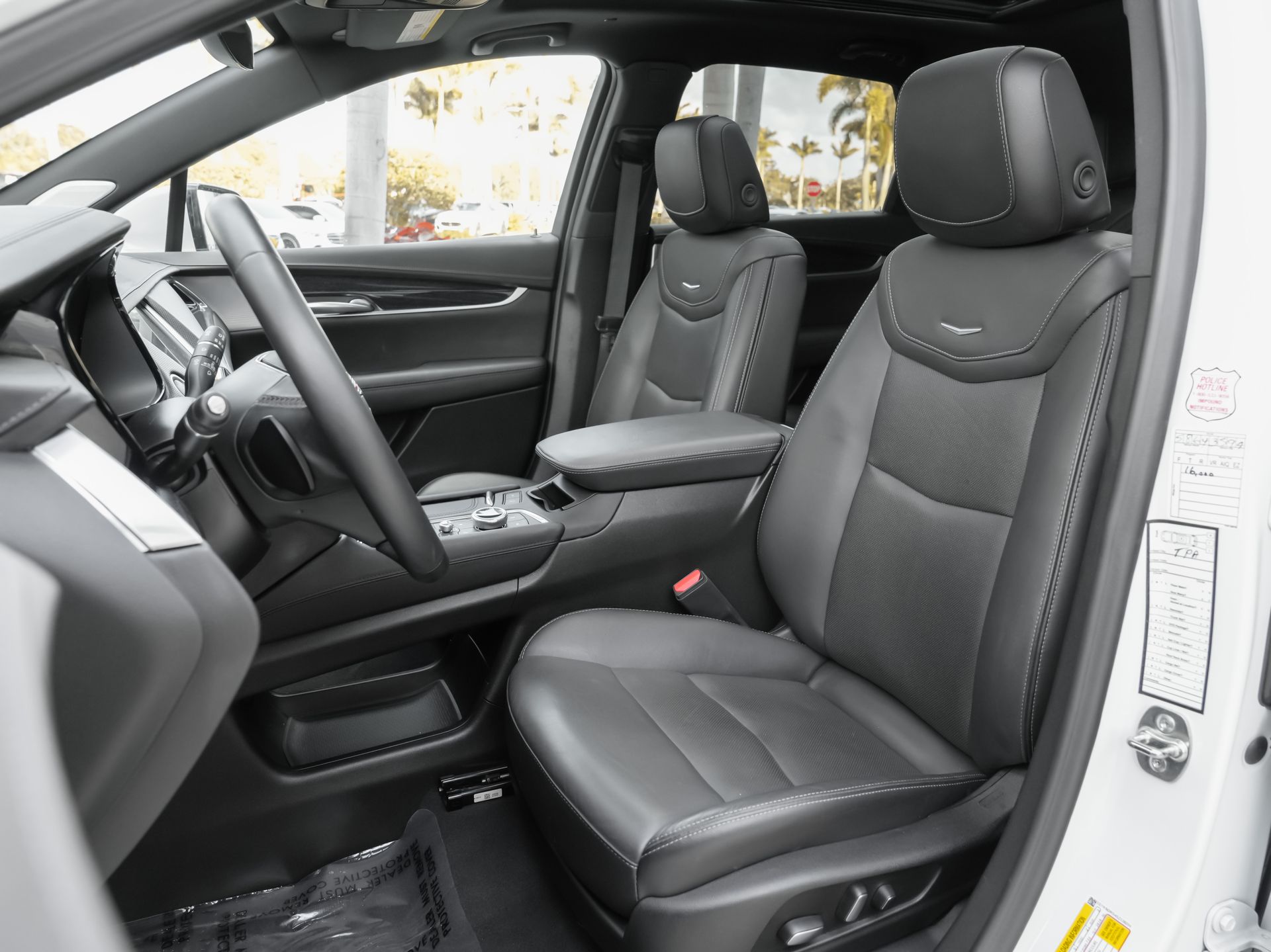 used 2025 Cadillac XT5 car, priced at $40,300