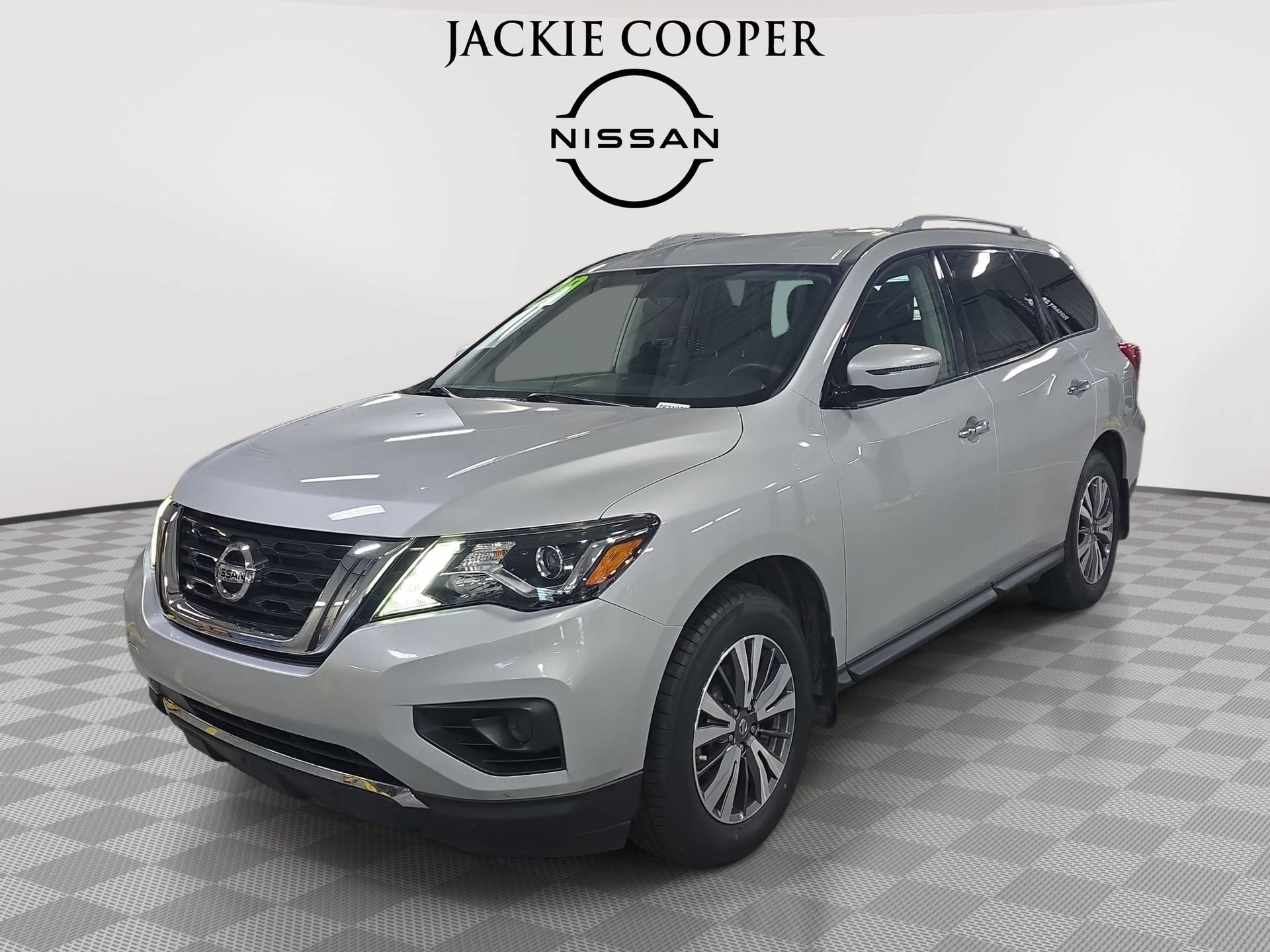 Brilliant Silver Metallic 2020 Nissan Pathfinder SUV / Crossover Four-Wheel Drive Continuously Variable Transmission
