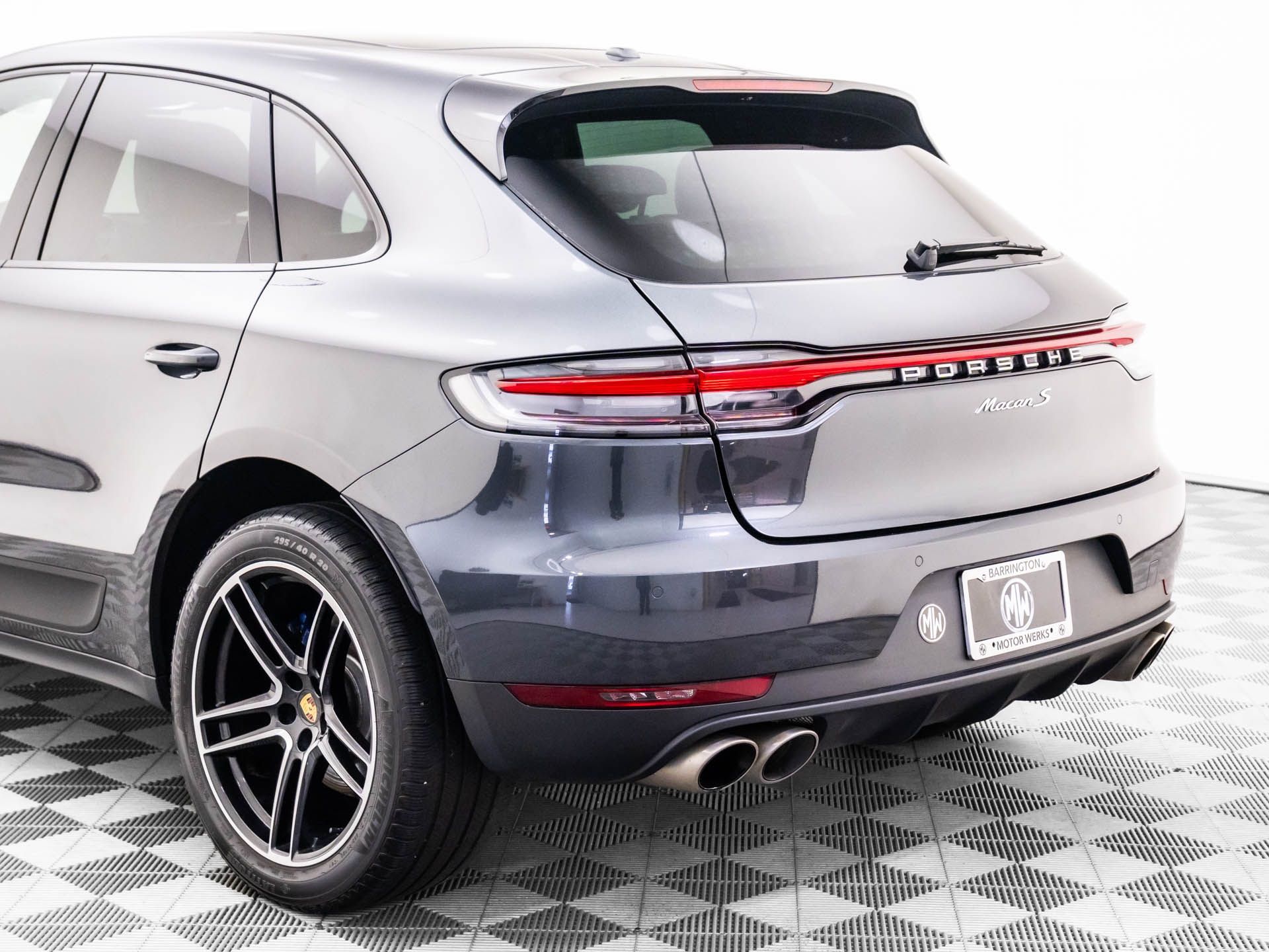 2021 Porsche Macan S photo
