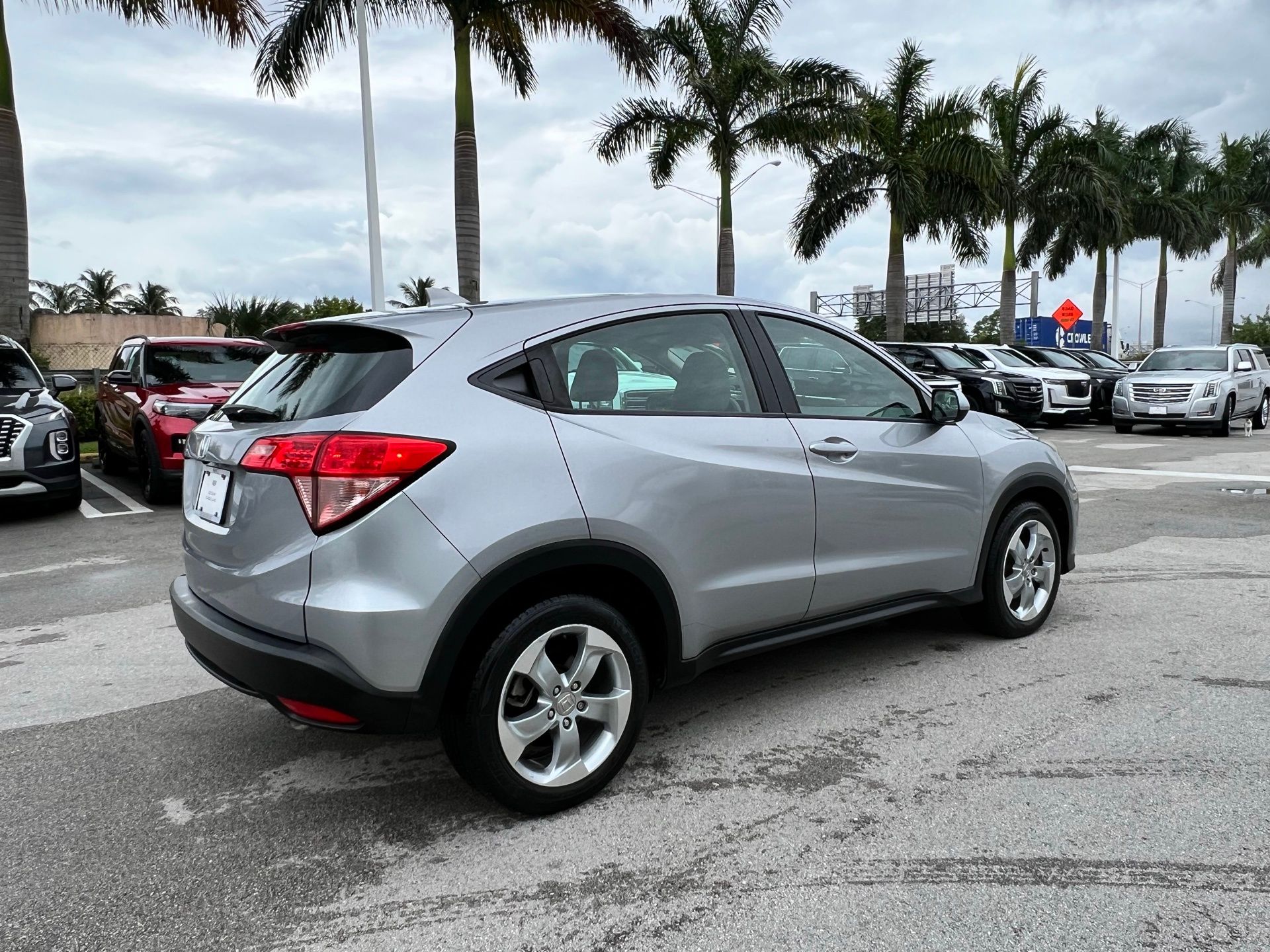 2017 Honda HR-V LX 24