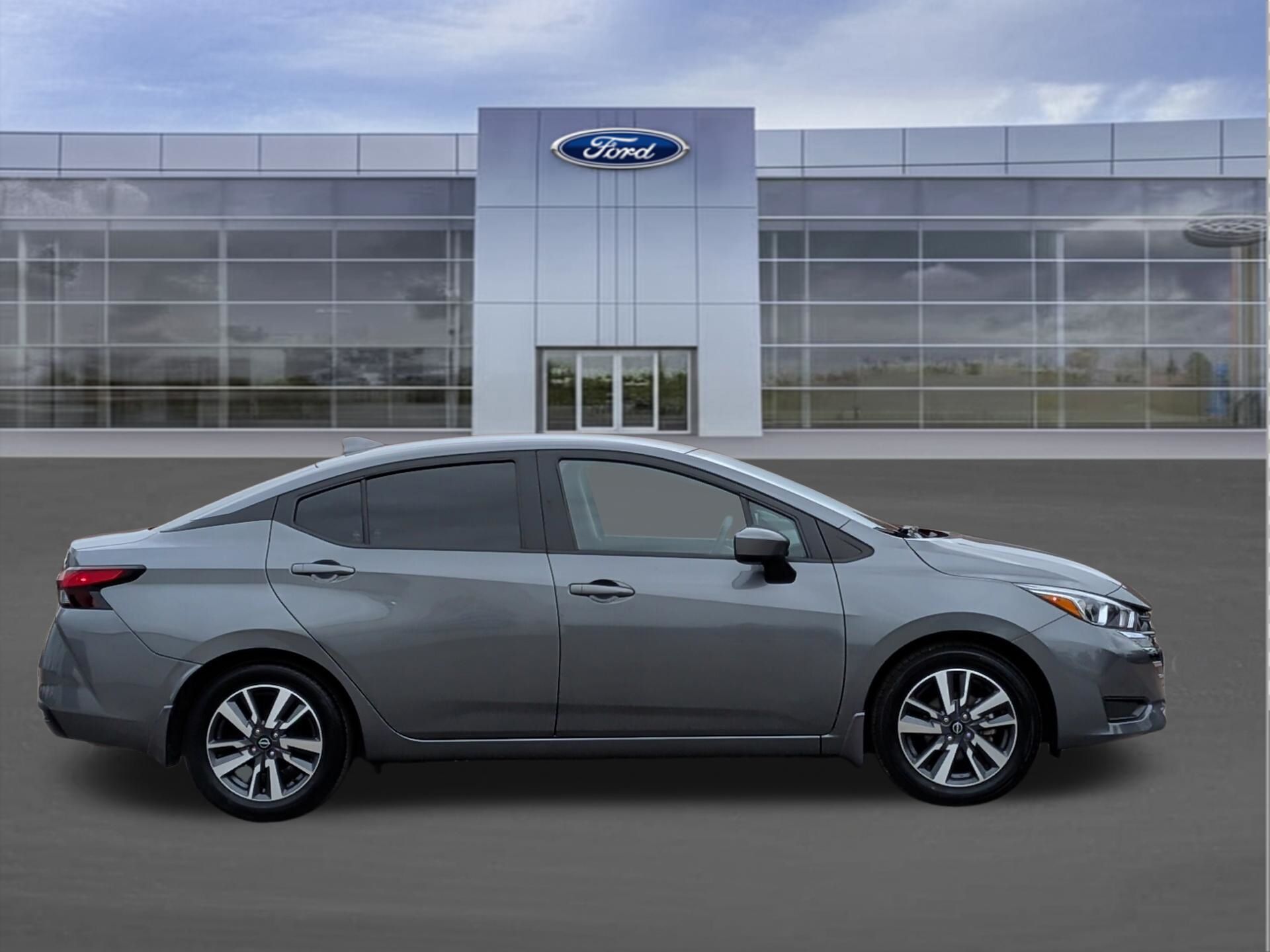 2024 Nissan Versa 1.6 SV - 6
