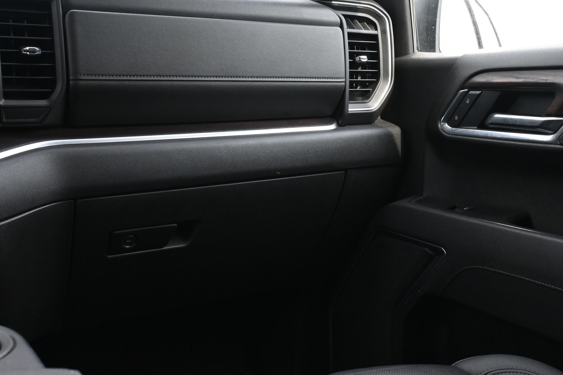 2025 GMC Sierra 1500 SLT - 7