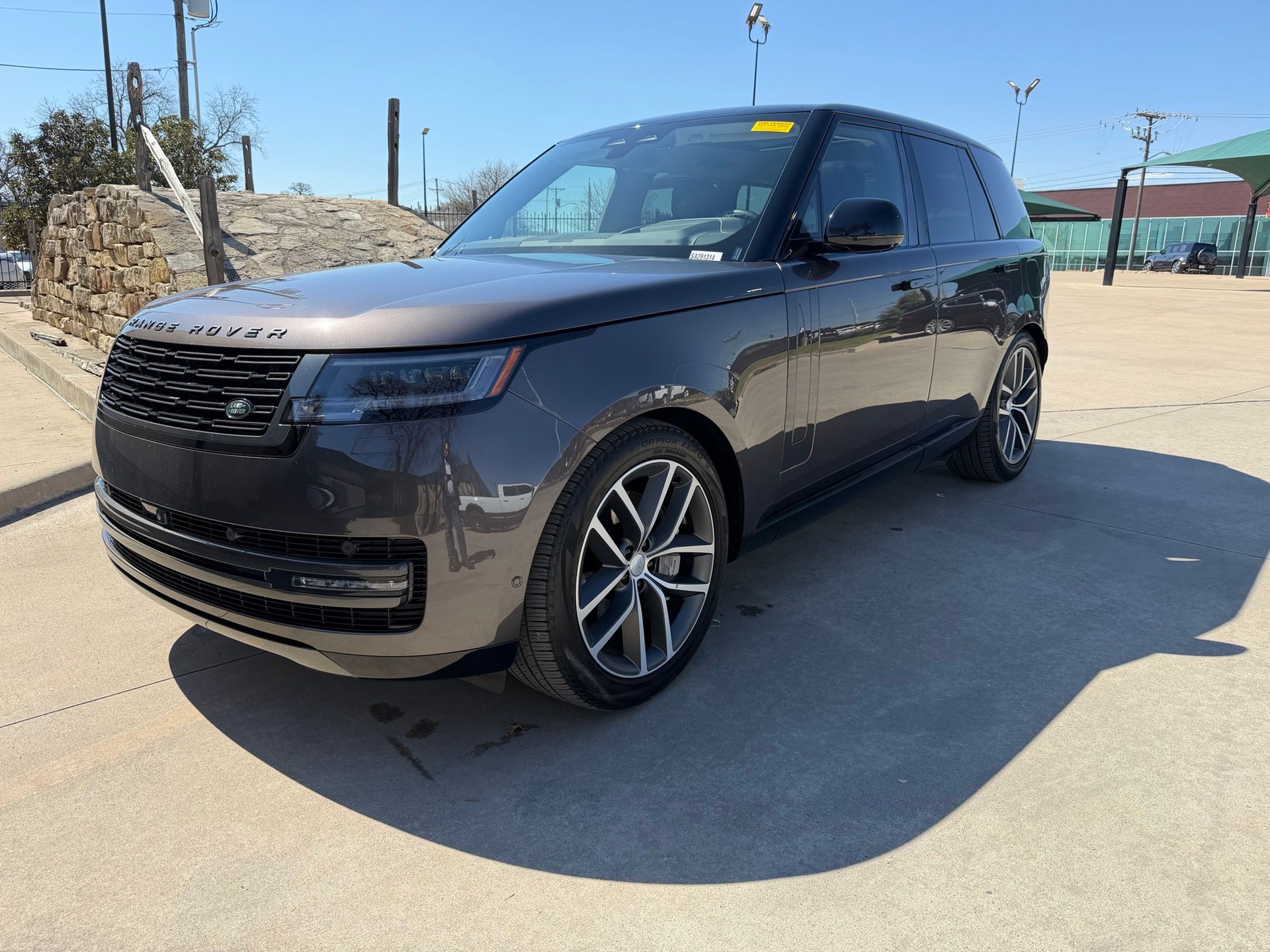 2025 Land Rover Range Rover P550e SE AWD