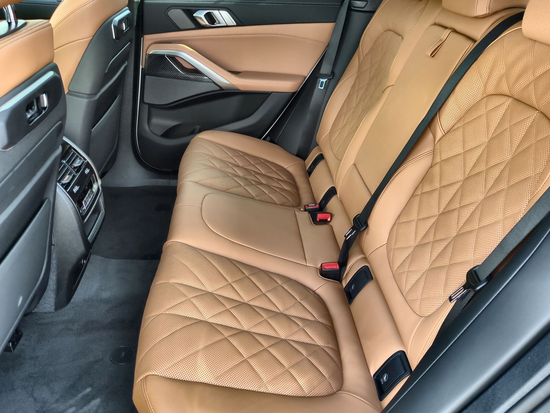 new 2026 BMW X6 car, priced at $107,875