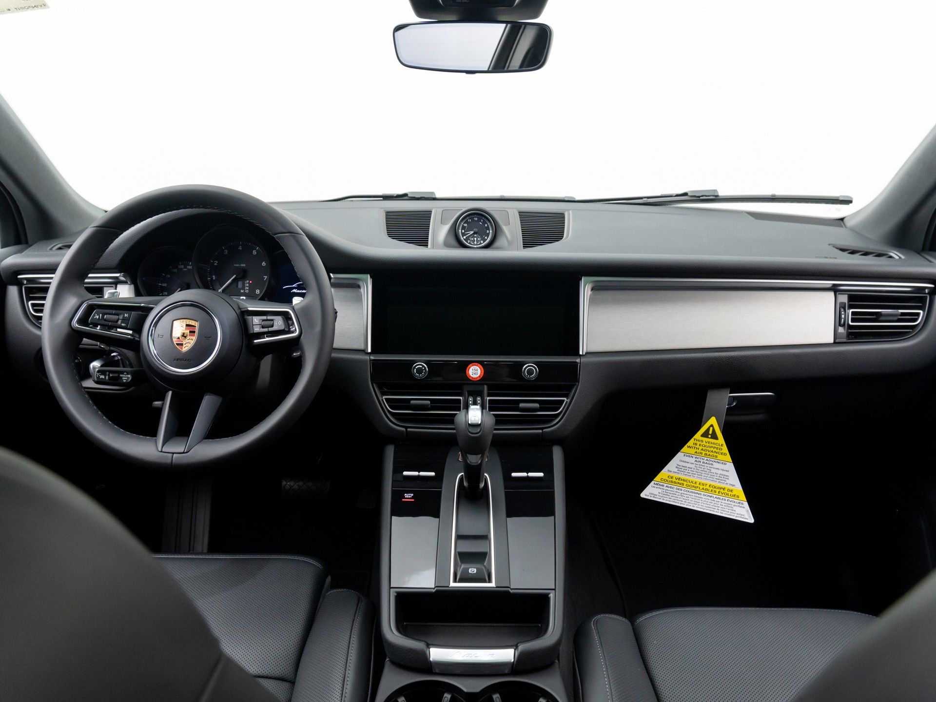 2024 Porsche Macan  photo