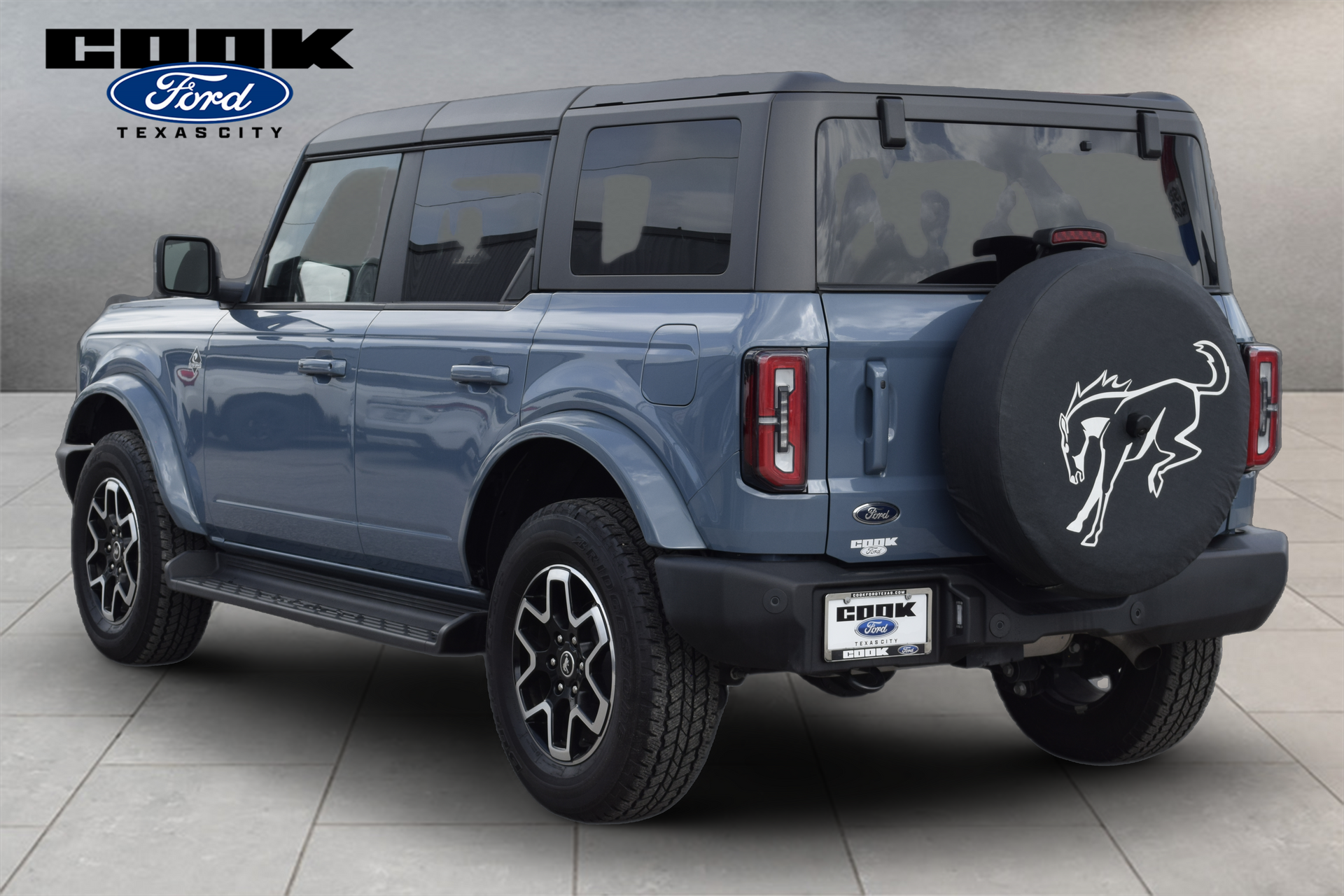 2025 Ford Bronco Outer Banks - 3