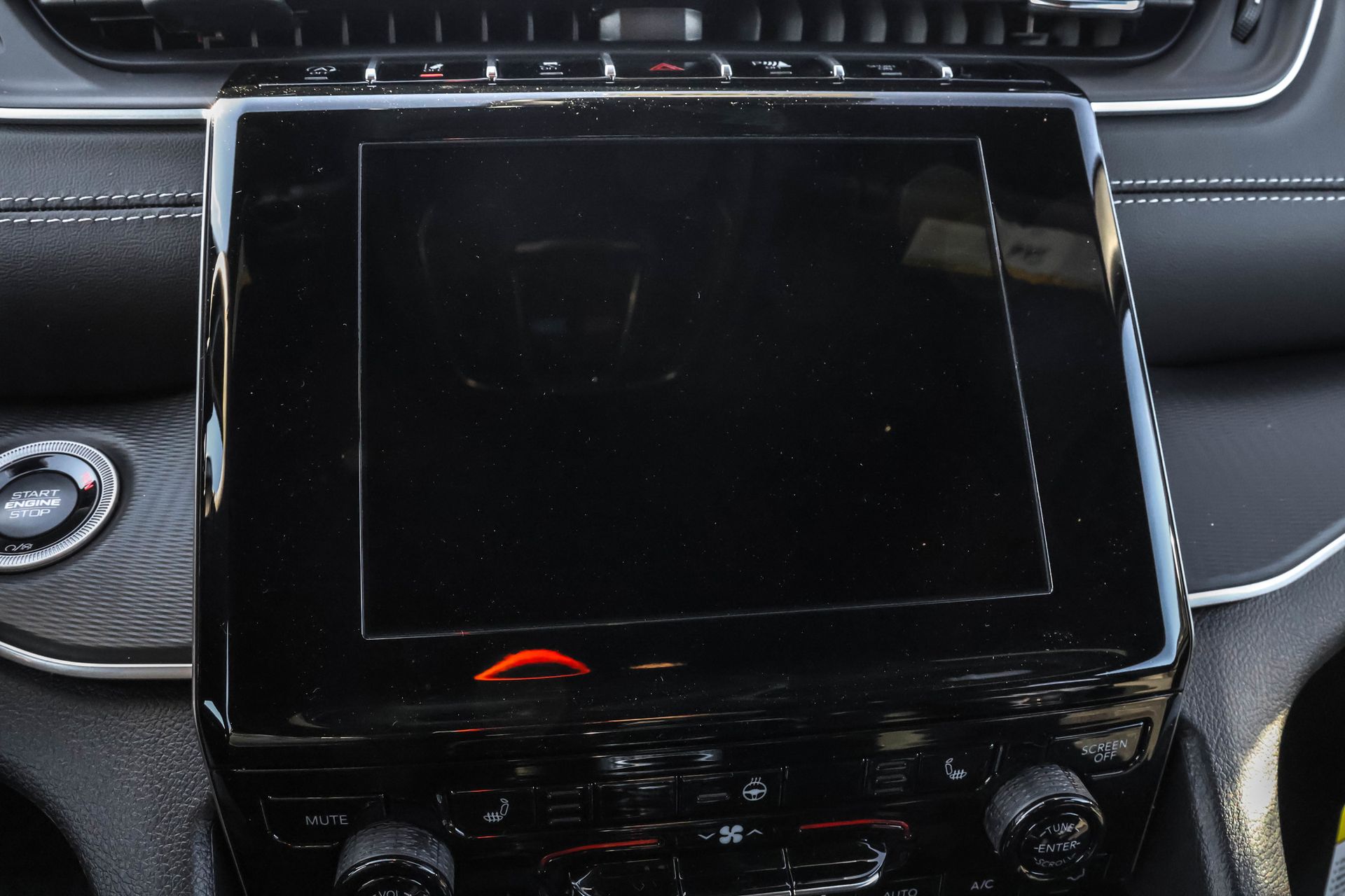 2025 JEEP GRAND CHEROKEE - Image 18