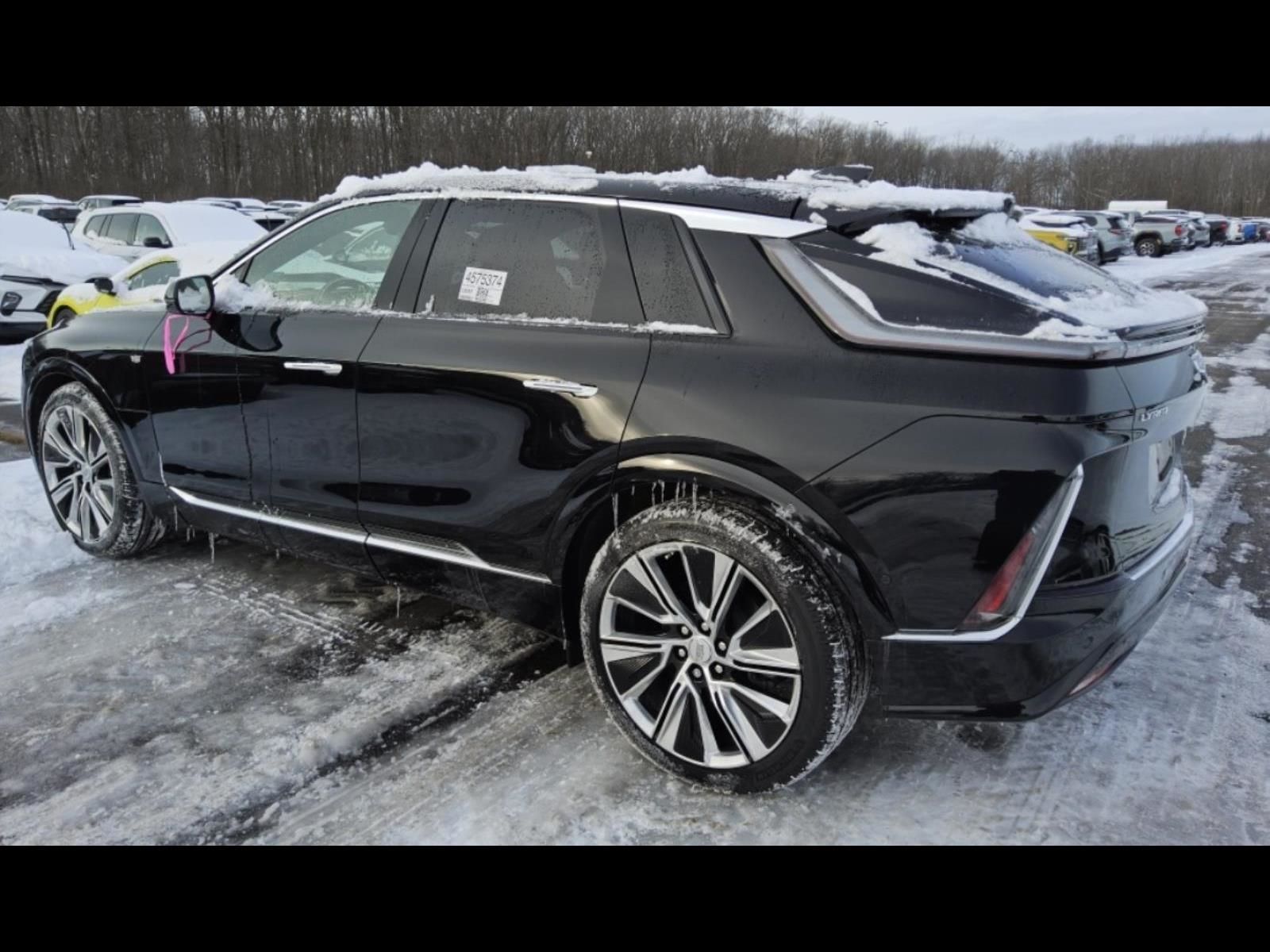 2024 Cadillac LYRIQ Luxury photo