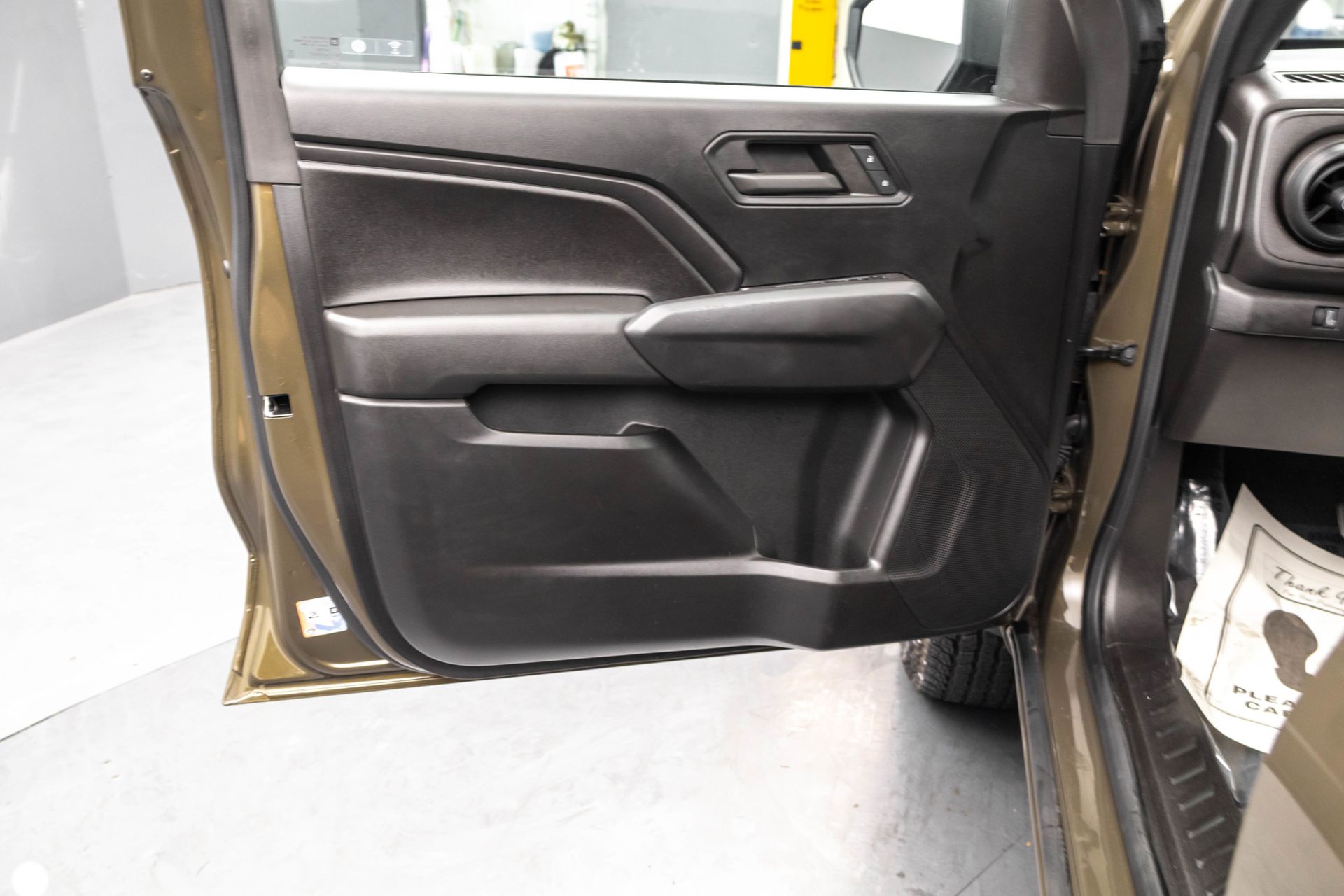 2023 CHEVROLET COLORADO - Image 28