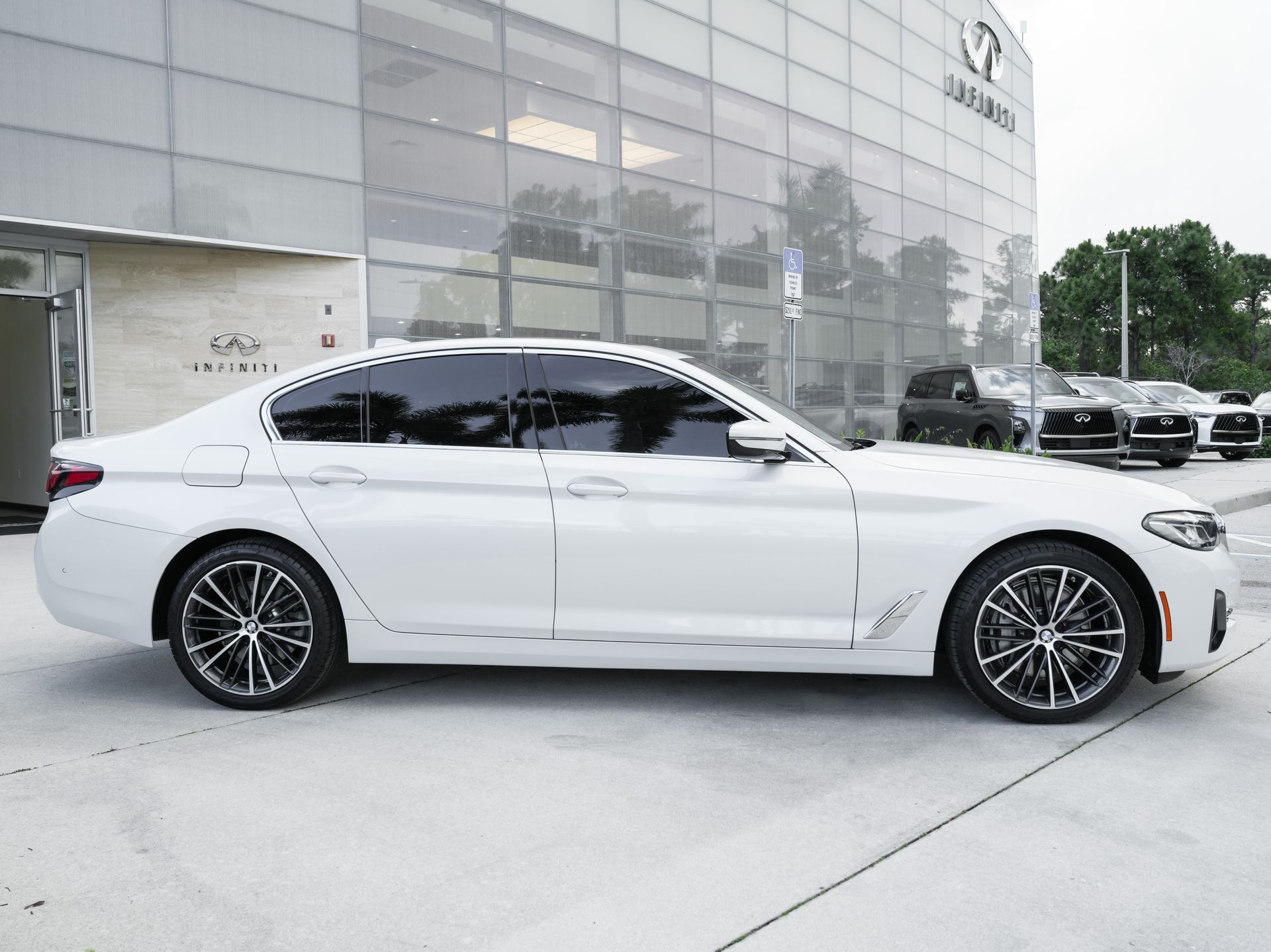 2023 BMW 5 Series 540i - Photo 26