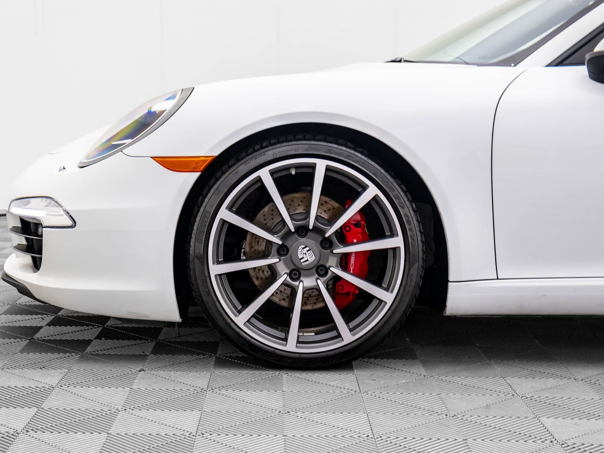 2013 Porsche 911 Carrera 4S photo