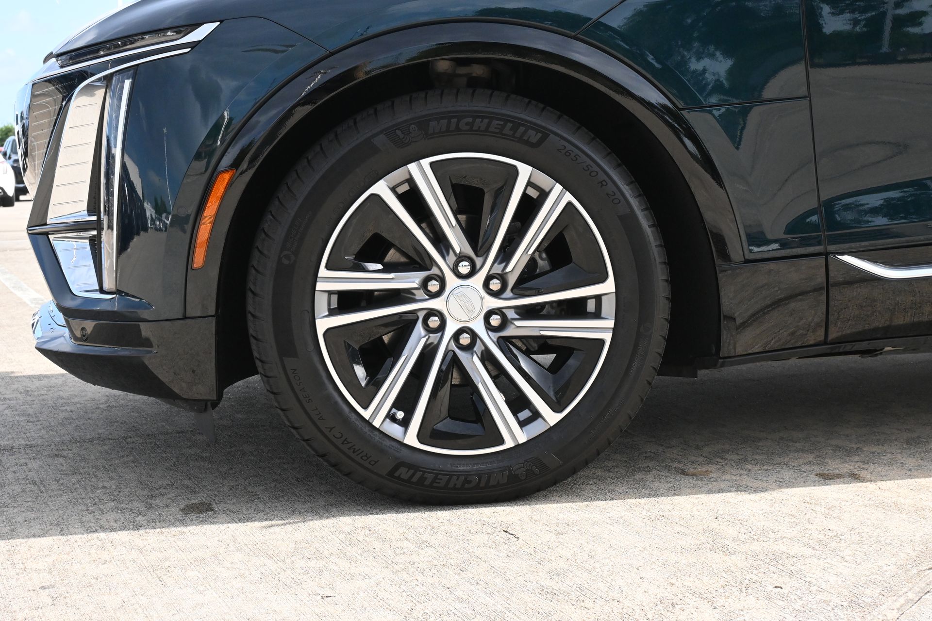 2024 Cadillac LYRIQ Luxury Green at Bayway Cadillac of The Woodlands
