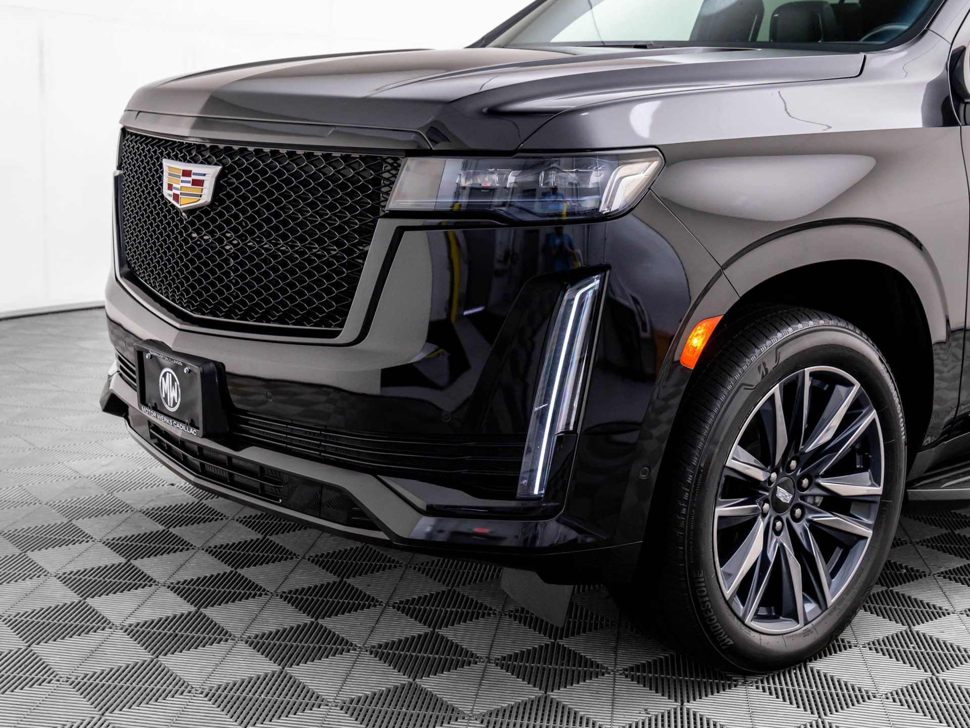 2023 Cadillac Escalade Sport photo