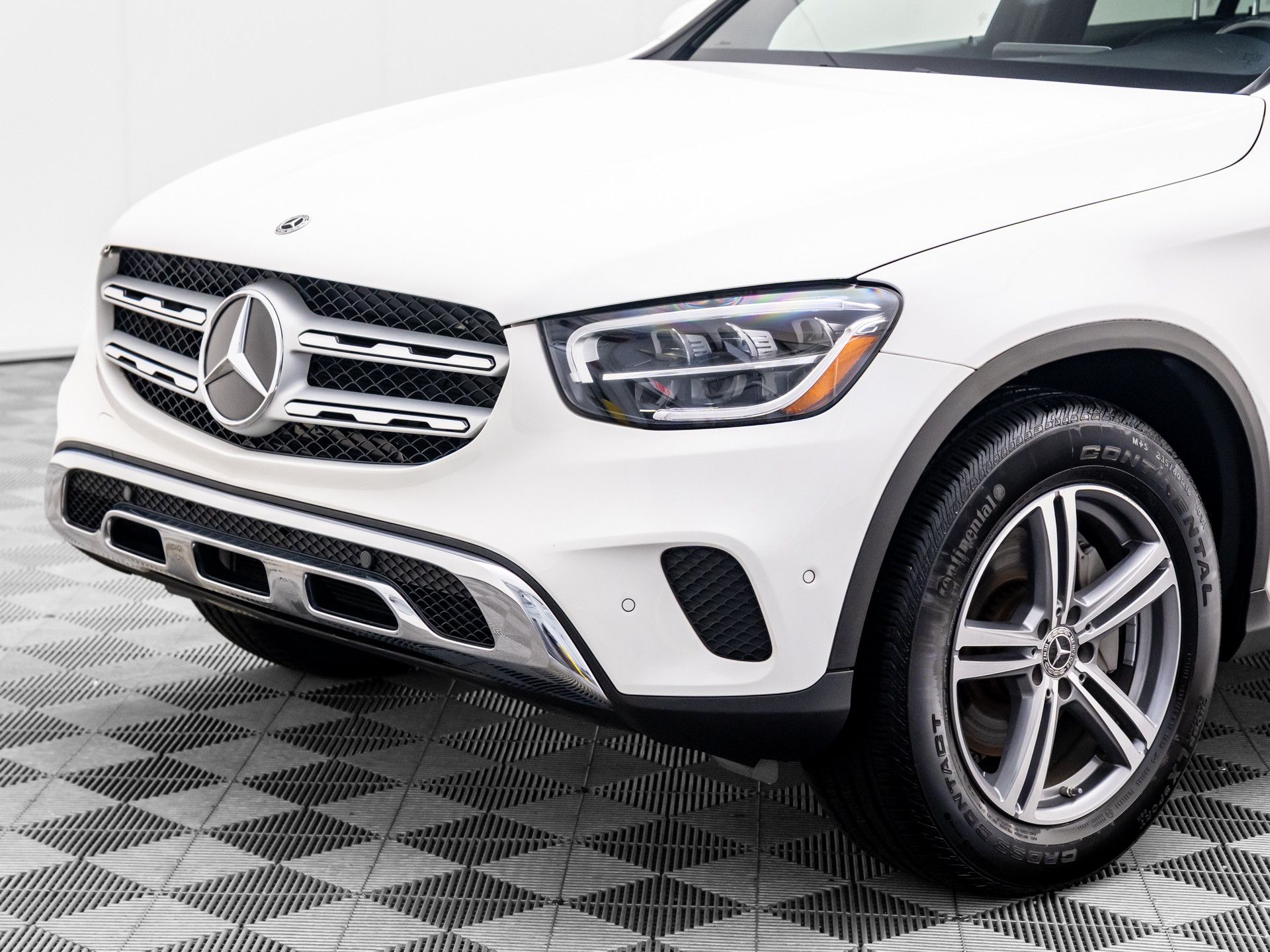 2021 Mercedes-Benz GLC GLC 300 photo