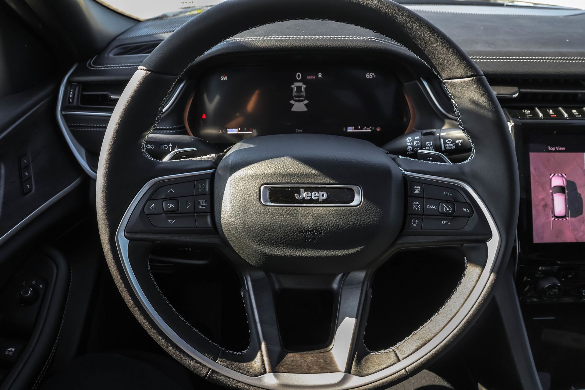 2025 JEEP GRAND CHEROKEE - Image 30