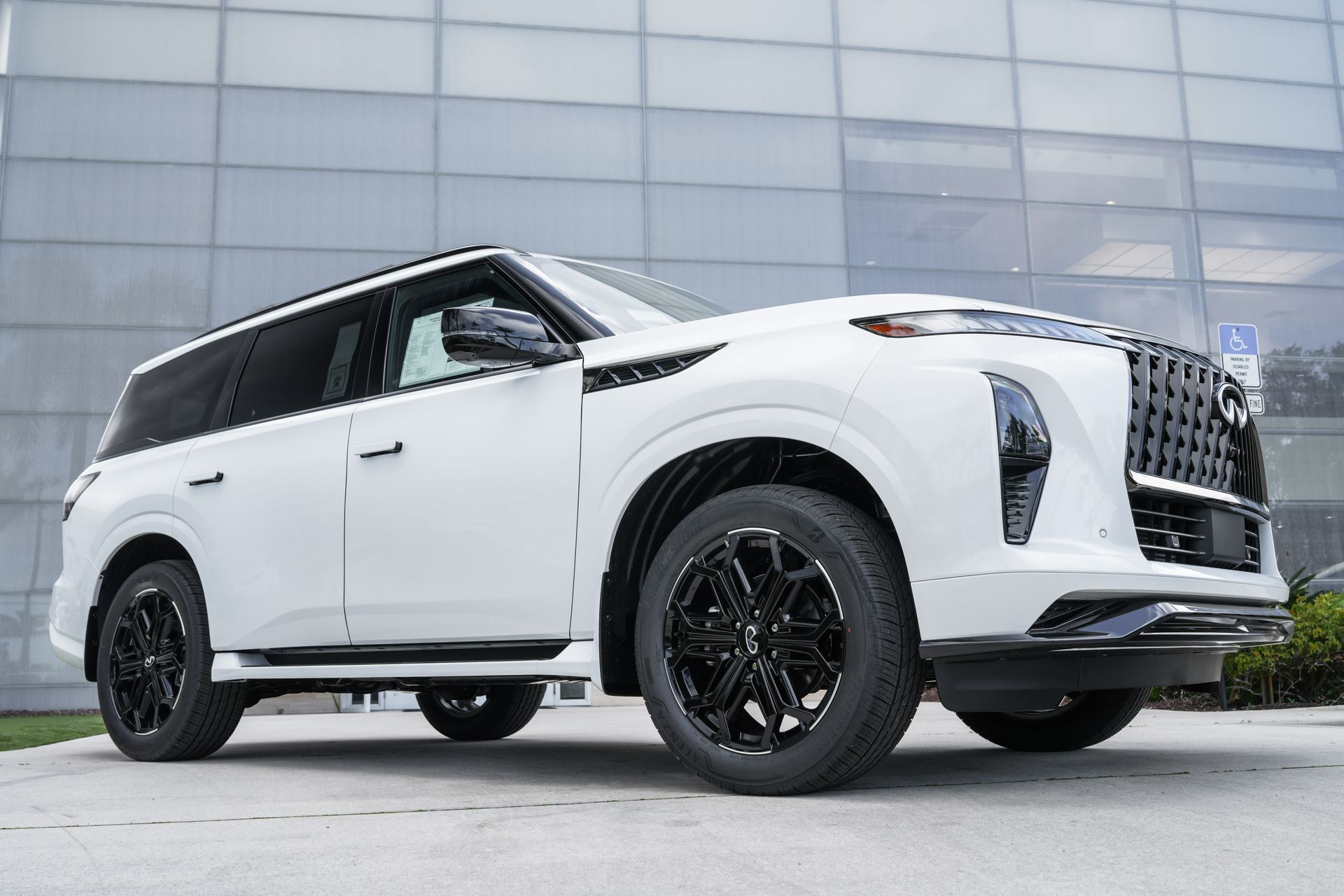 2026 INFINITI QX80 SPORT