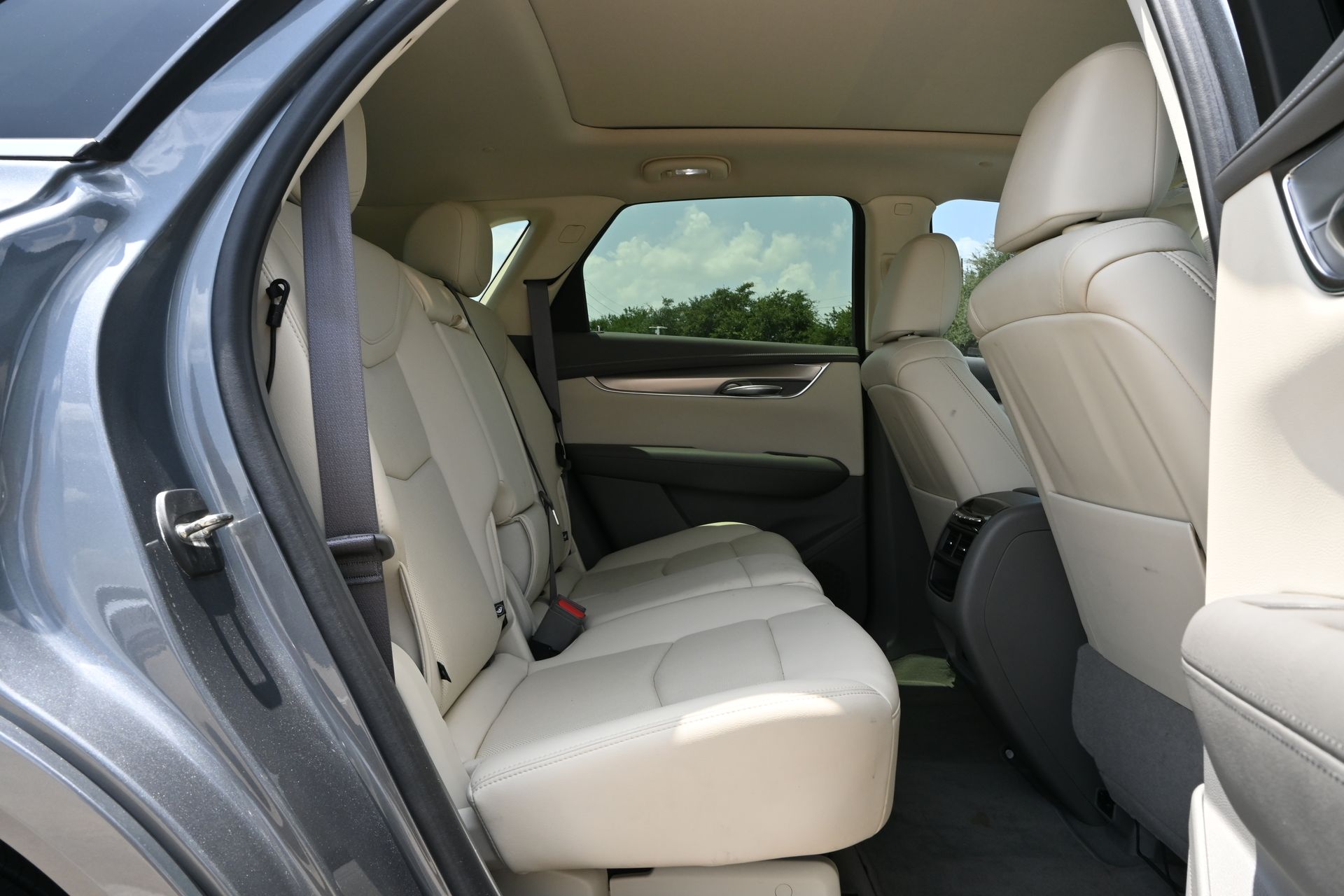2021 Cadillac XT5 Premium Luxury Gray at EAG Ford Navasota
