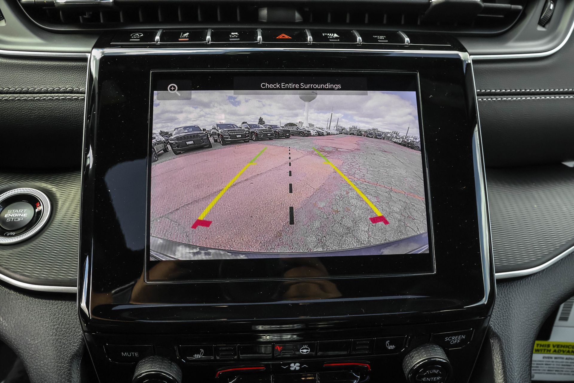 2025 JEEP GRAND CHEROKEE - Image 18