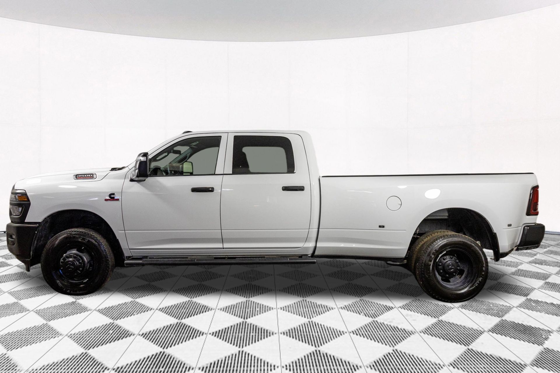 2026 RAM 3500 - Image 12