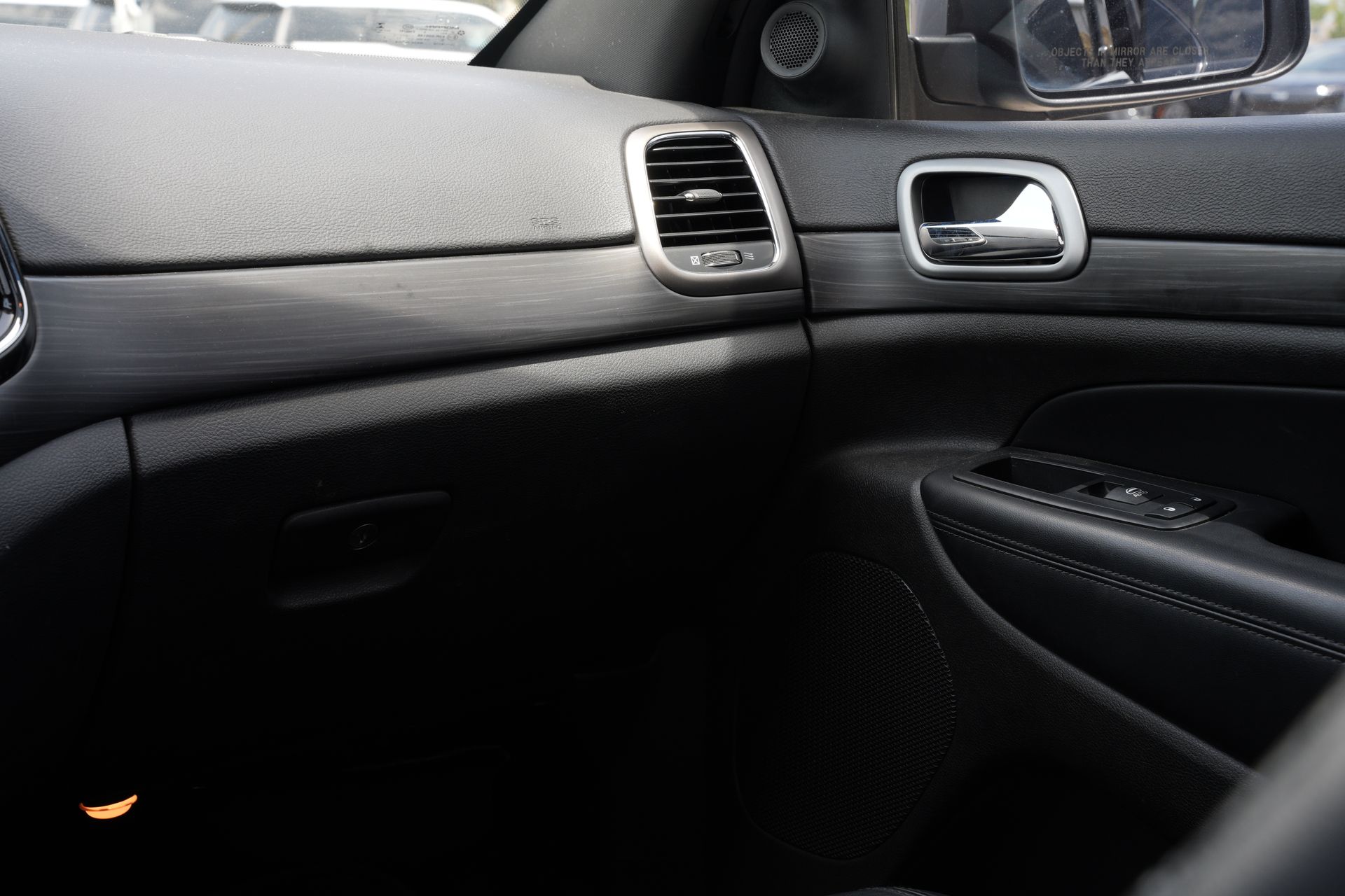 2019 Jeep Grand Cherokee Altitude Silver at AutoSavvy Houston Southwest
