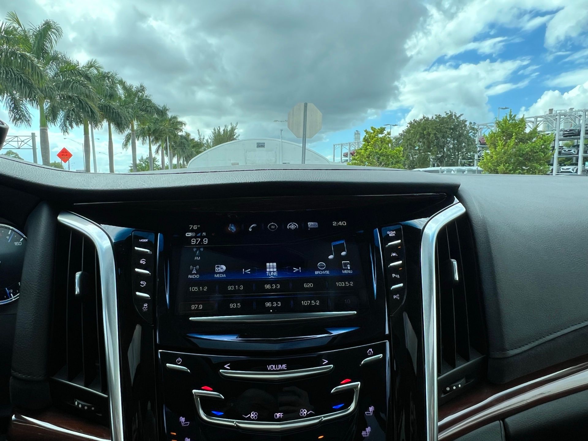 2019 Cadillac Escalade Luxury 10