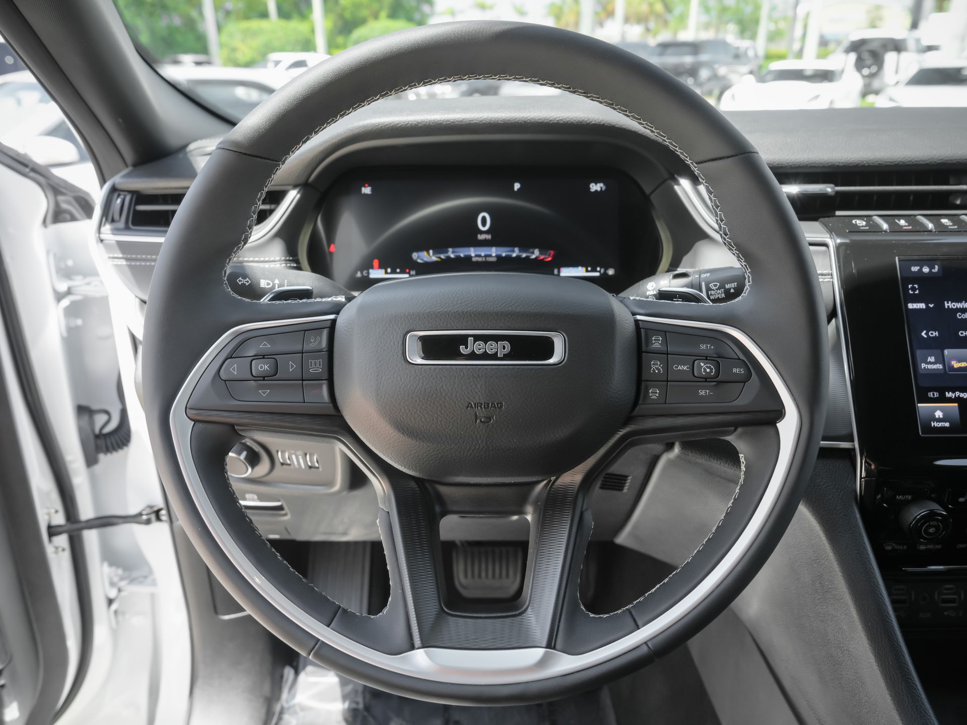 used 2025 Jeep Grand Cherokee car, priced at $34,000