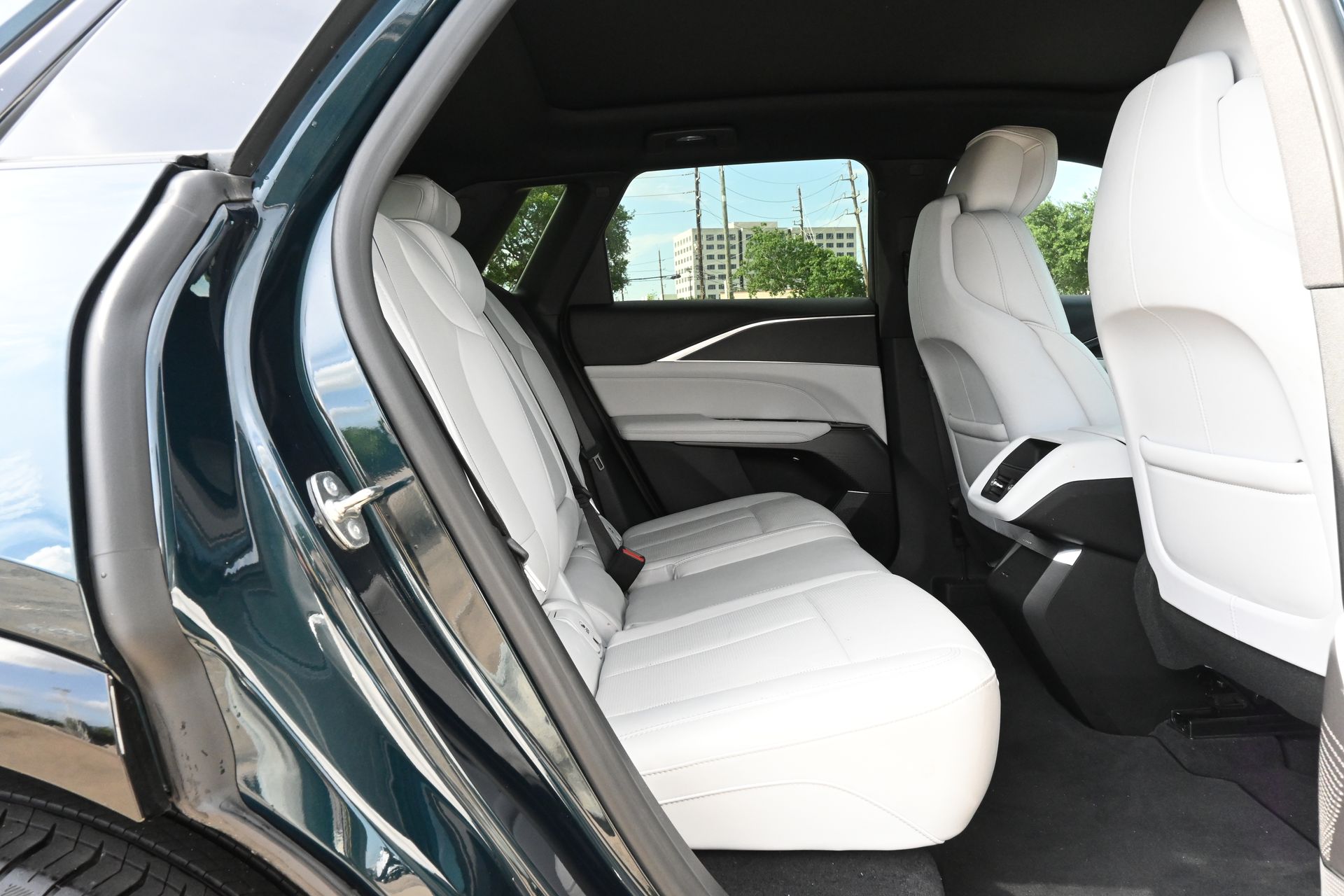 2024 Cadillac LYRIQ Luxury Green at Bayway Cadillac of The Woodlands