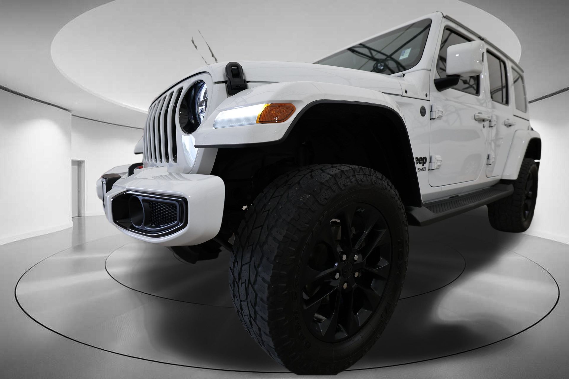 2021 Jeep Wrangler Unlimited Sahara High Altitude 10