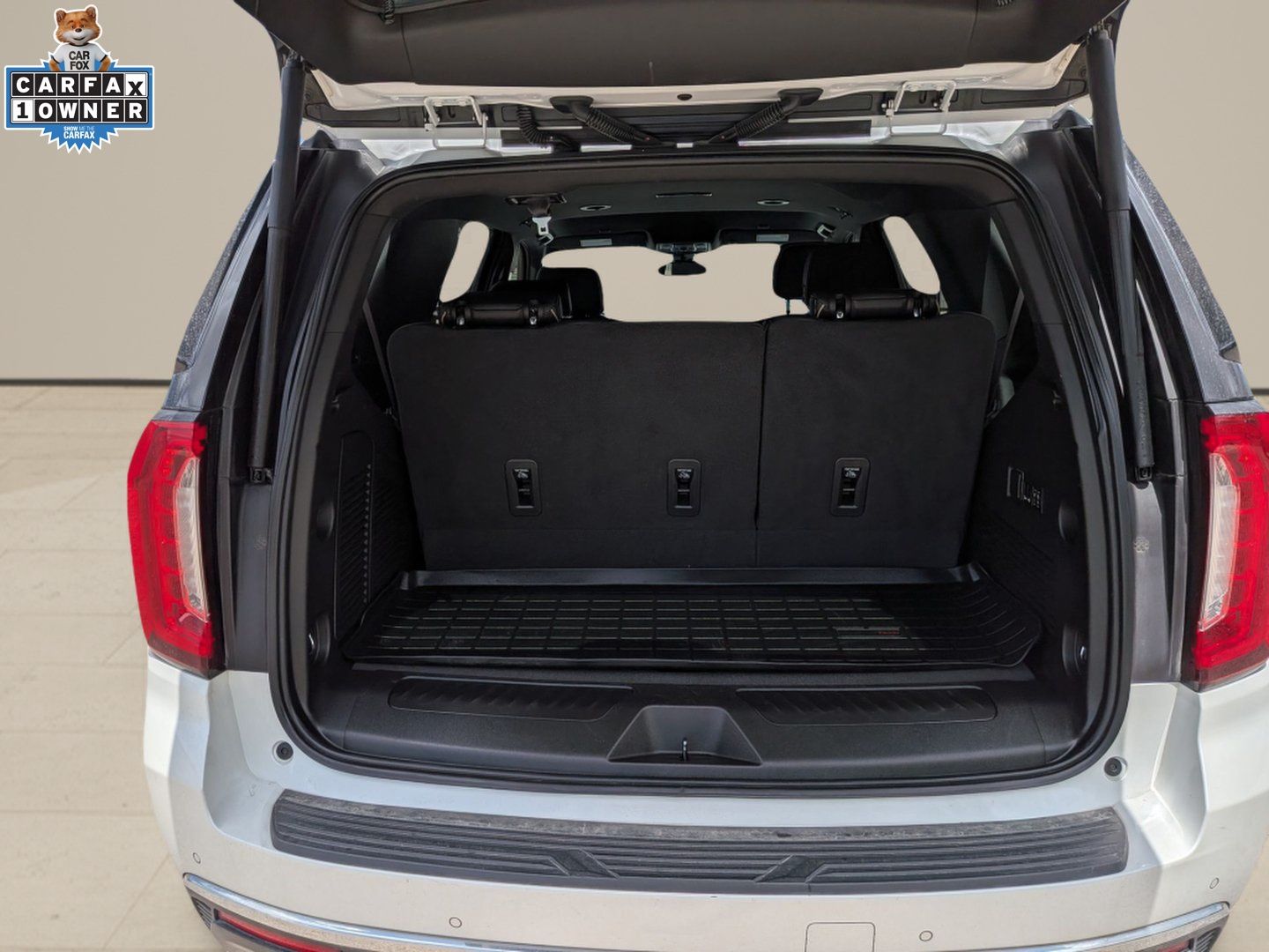 2022 GMC Yukon SLT White at Community Honda