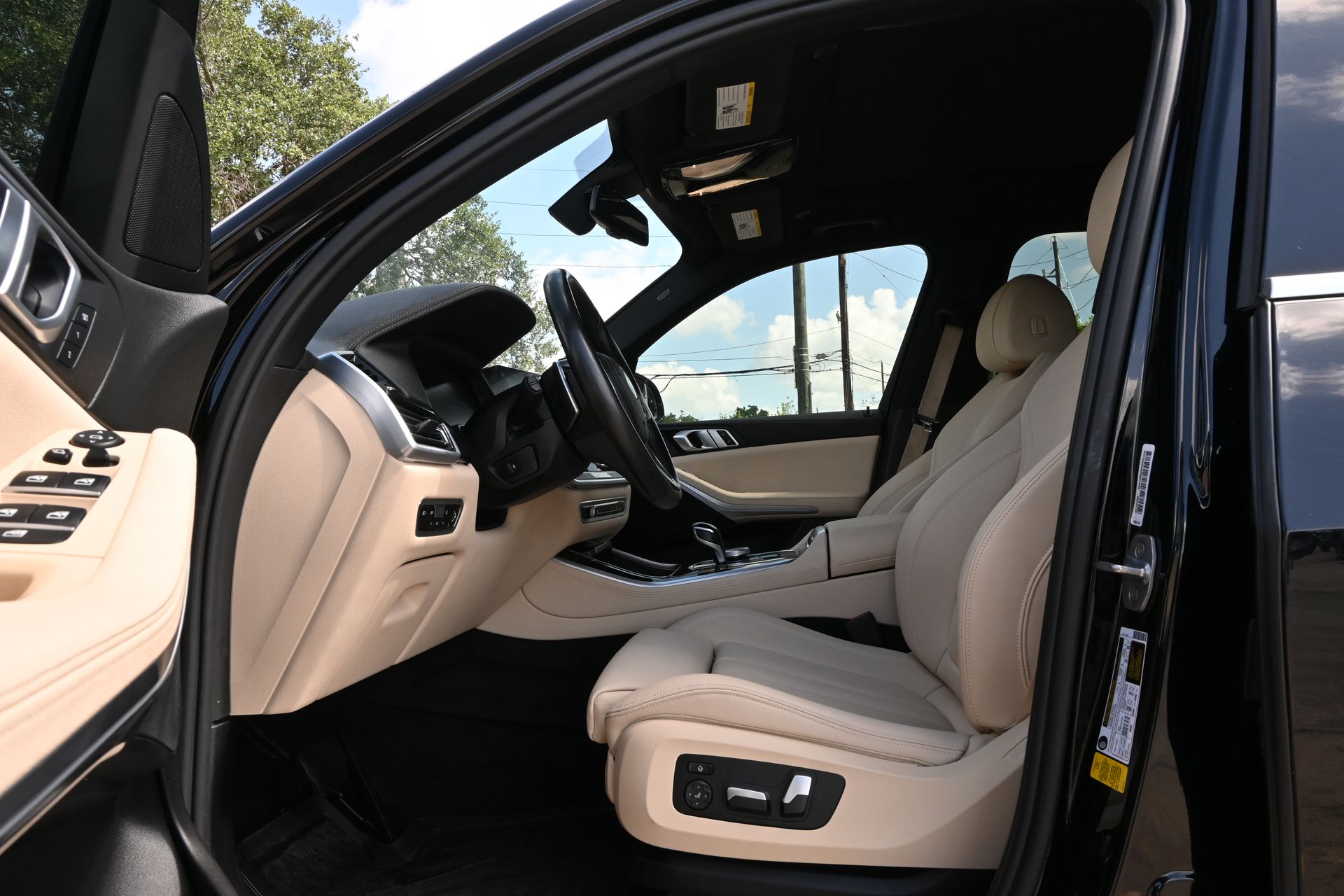 2020 BMW X5 sDrive40i Black at Ultimate Motorsports