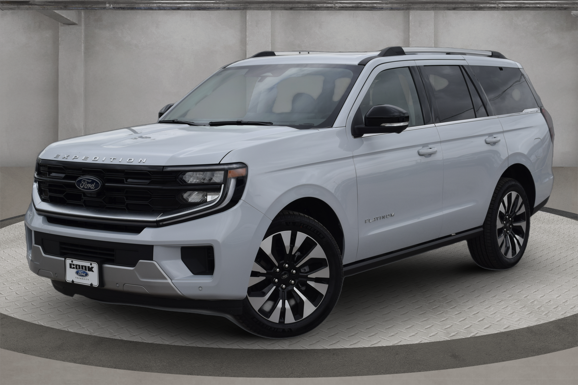 Space Silver Metallic 2026 Ford Expedition Platinum 4WD SUV / Crossover Four-Wheel Drive Automatic