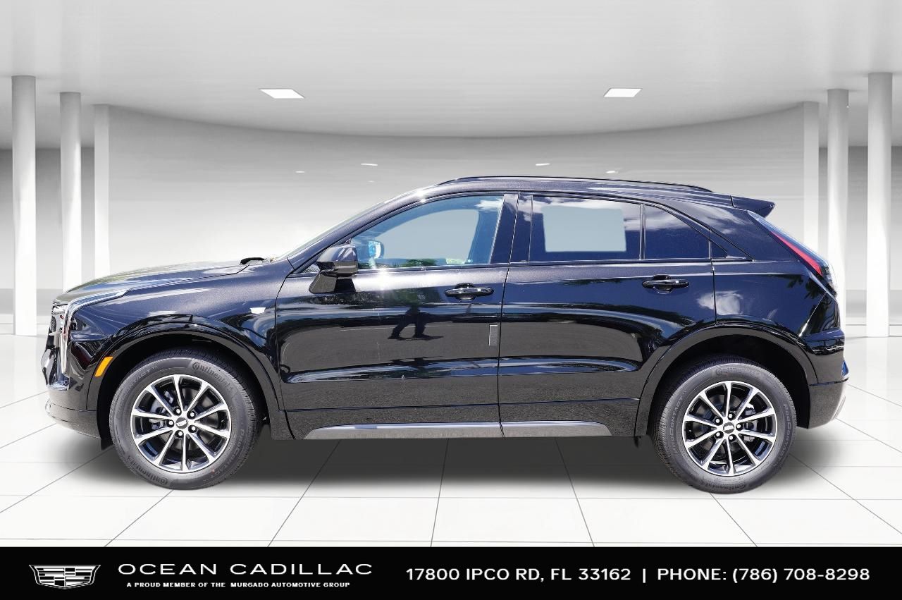 2024 Cadillac XT4 Sport 2