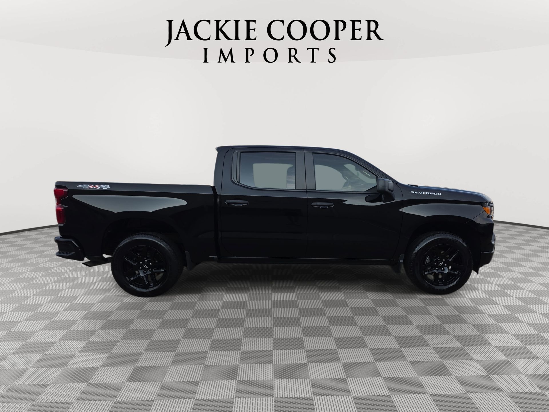 View vehicle photo 4