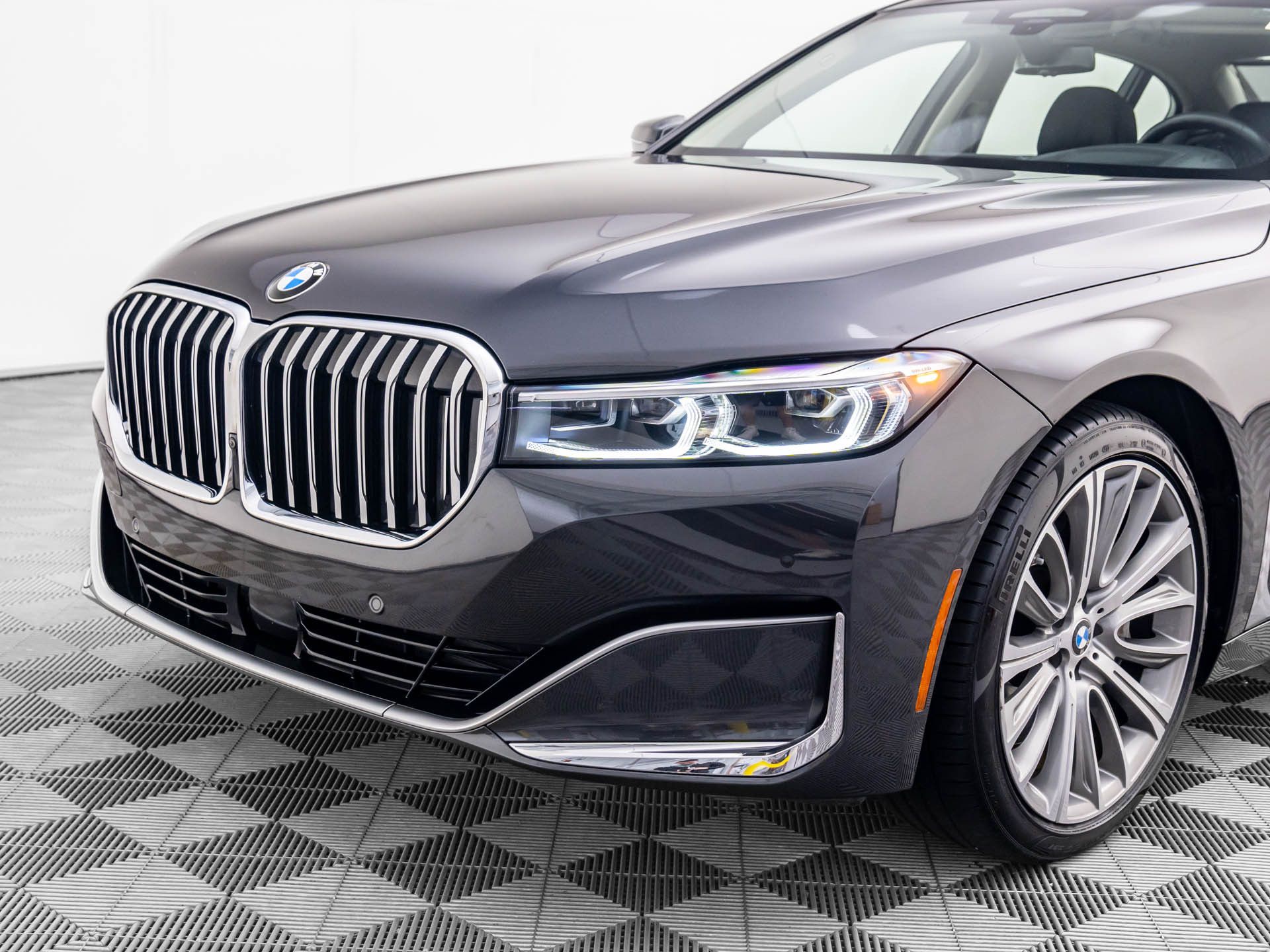2022 BMW 7-Series 750i xDrive photo