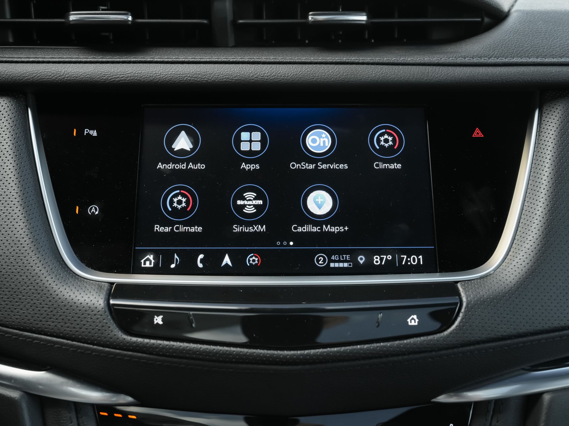 used 2025 Cadillac XT5 car, priced at $40,300