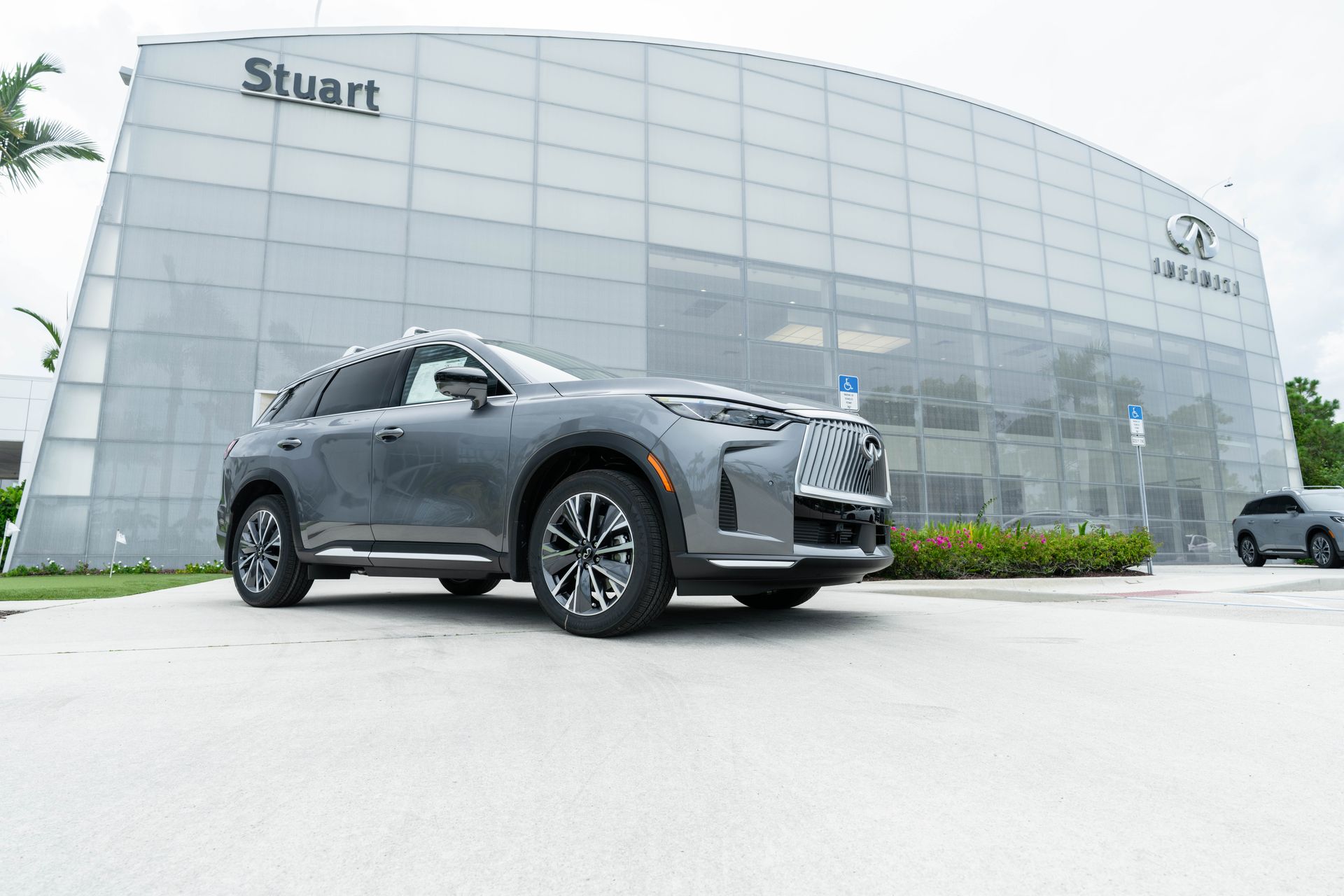 2026 INFINITI QX60 LUXE