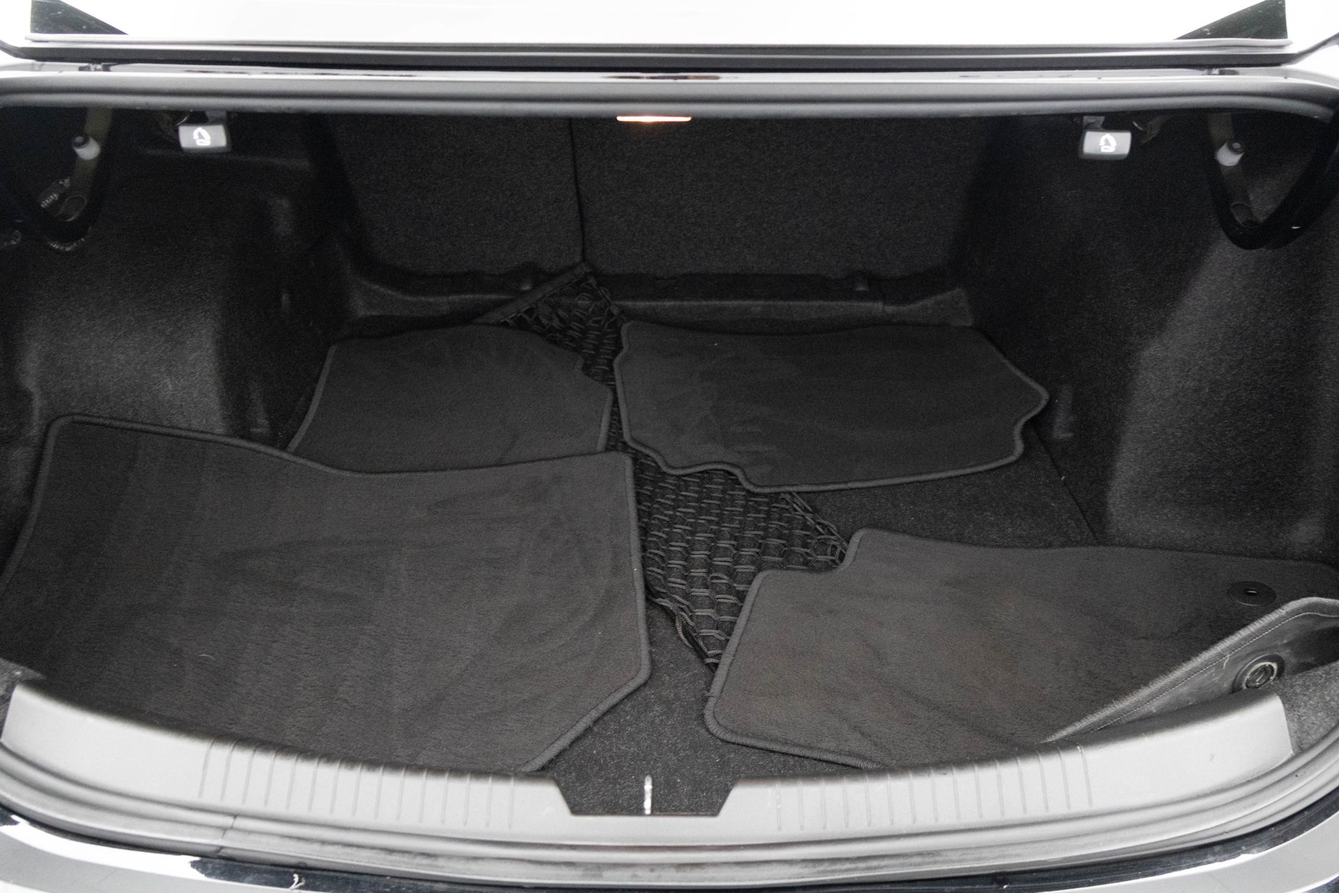 2019 CHEVROLET MALIBU - Image 31