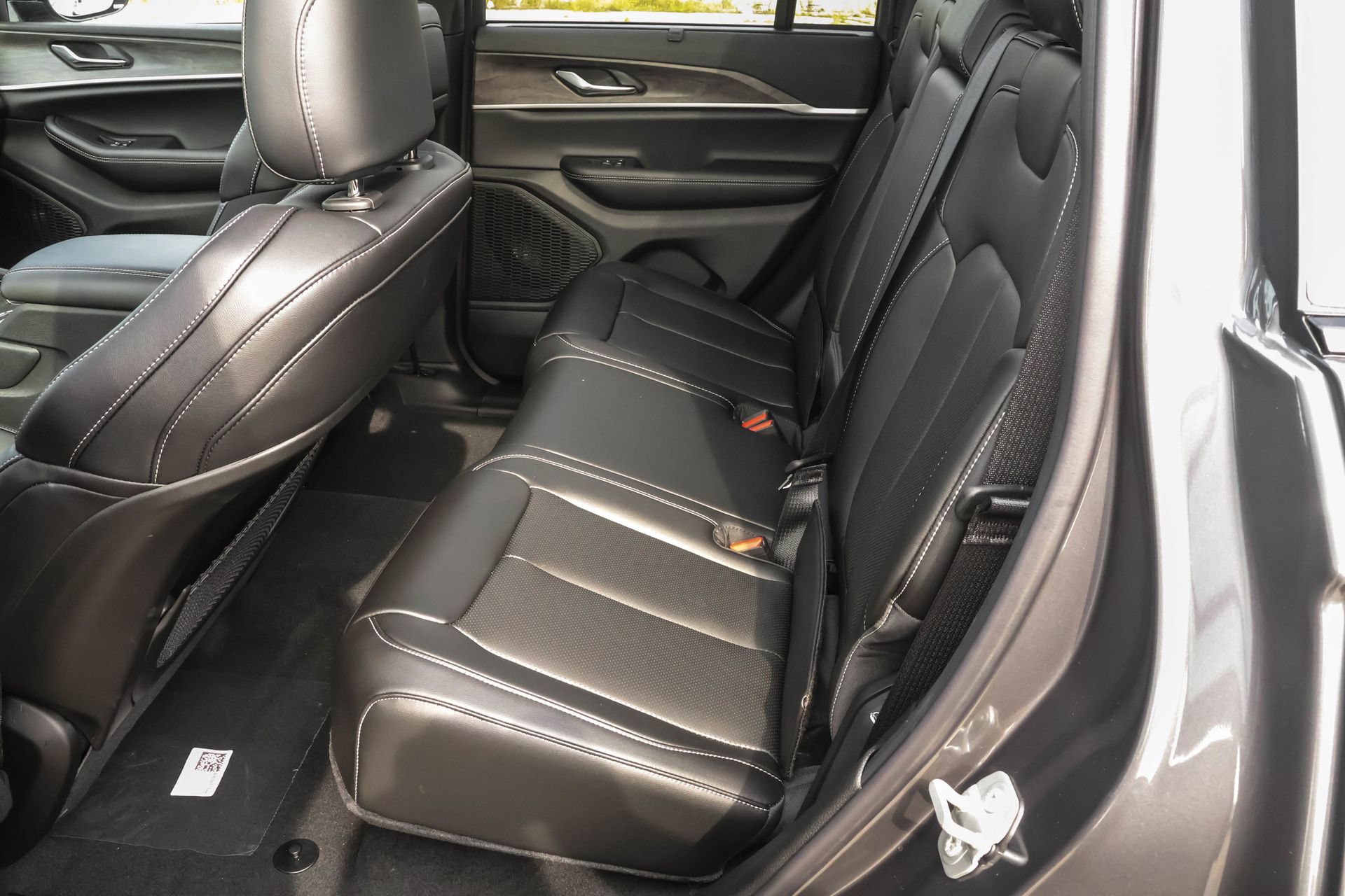 2025 JEEP GRAND CHEROKEE - Image 13