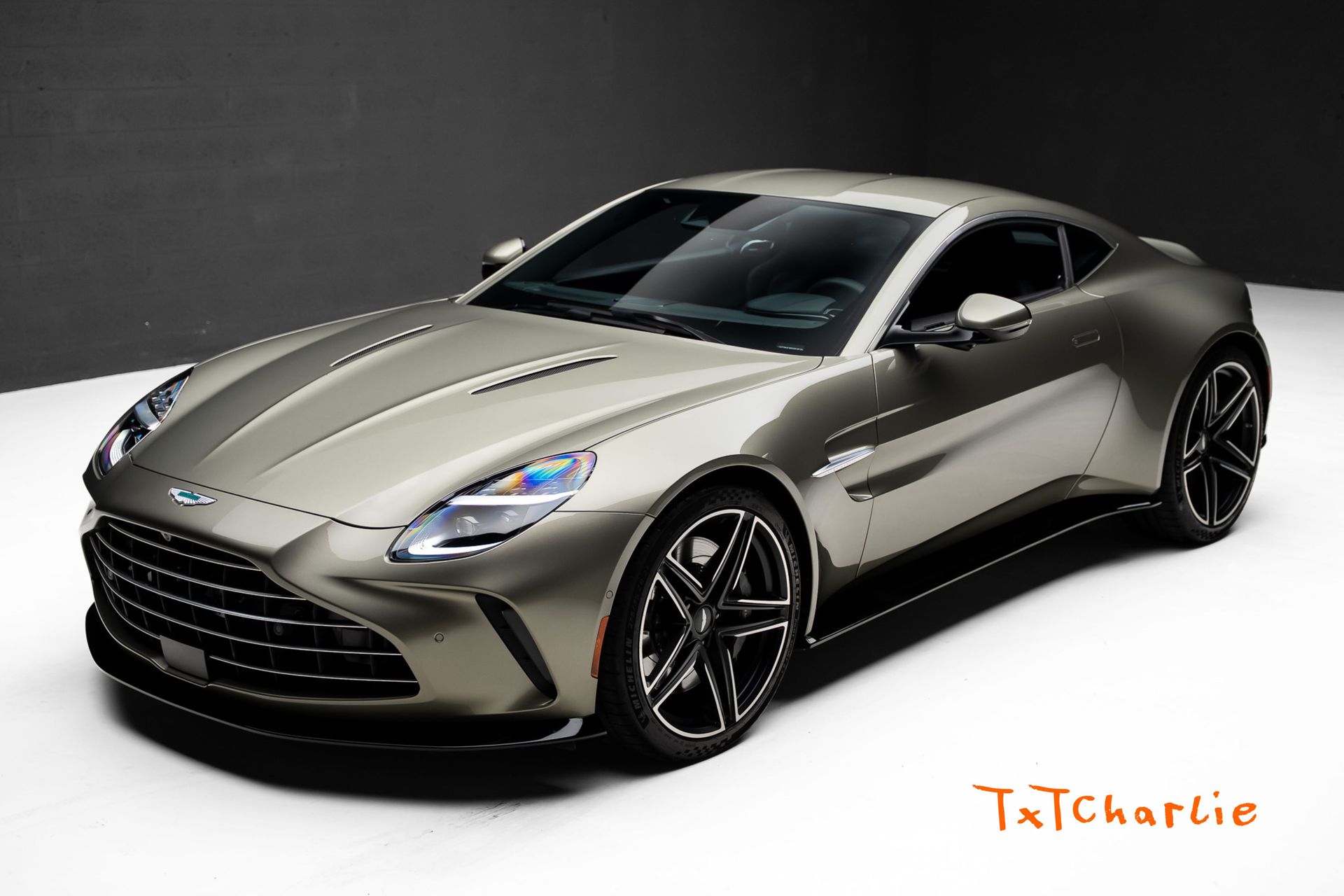Green 2025 Aston Martin Vantage Coupe Rear-Wheel Drive 8-Speed Automatic
