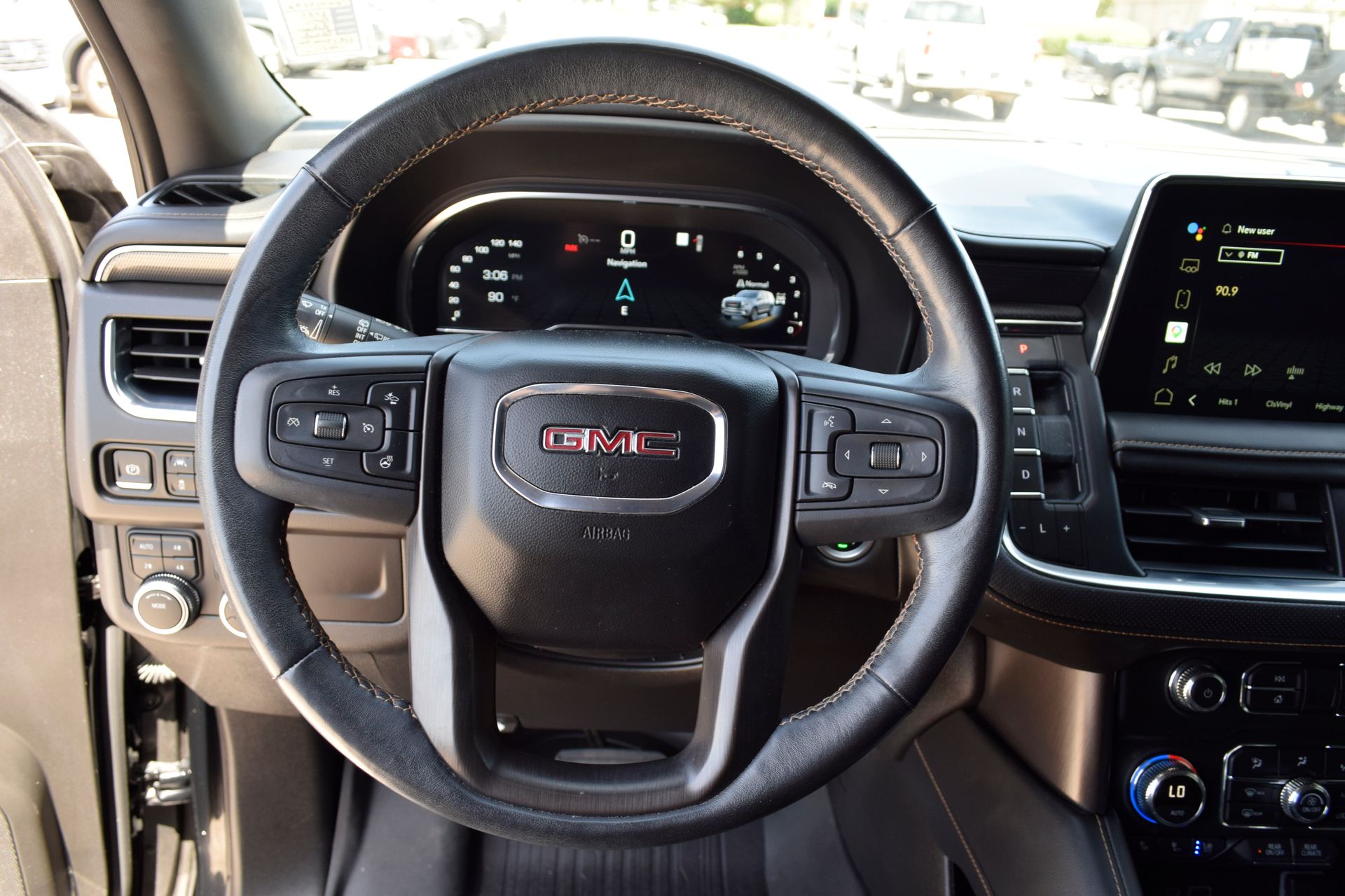 2022 GMC Yukon AT4 - 5