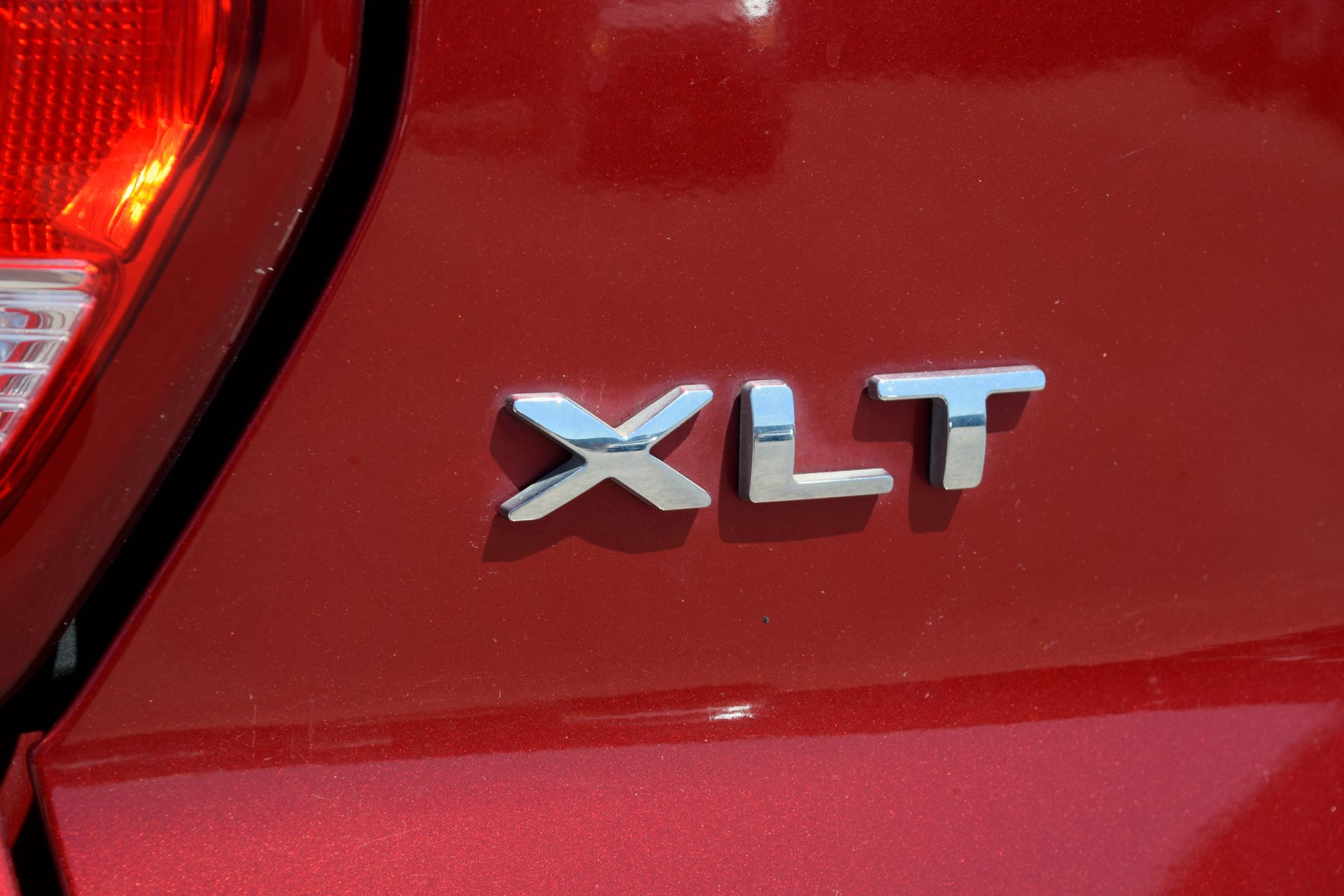 2017 Ford Explorer XLT Red at Autostrade