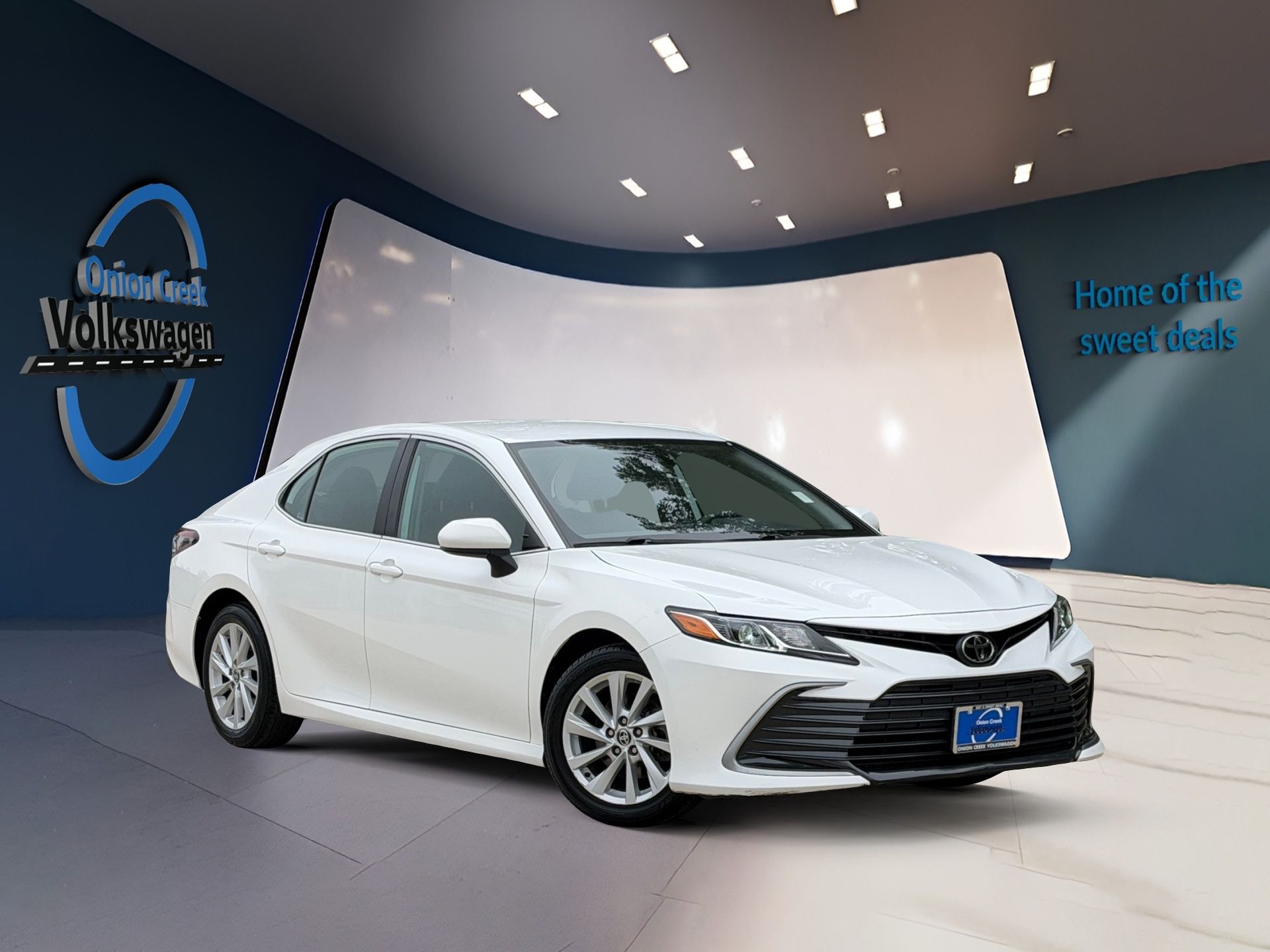 2022 Toyota Camry LE FWD