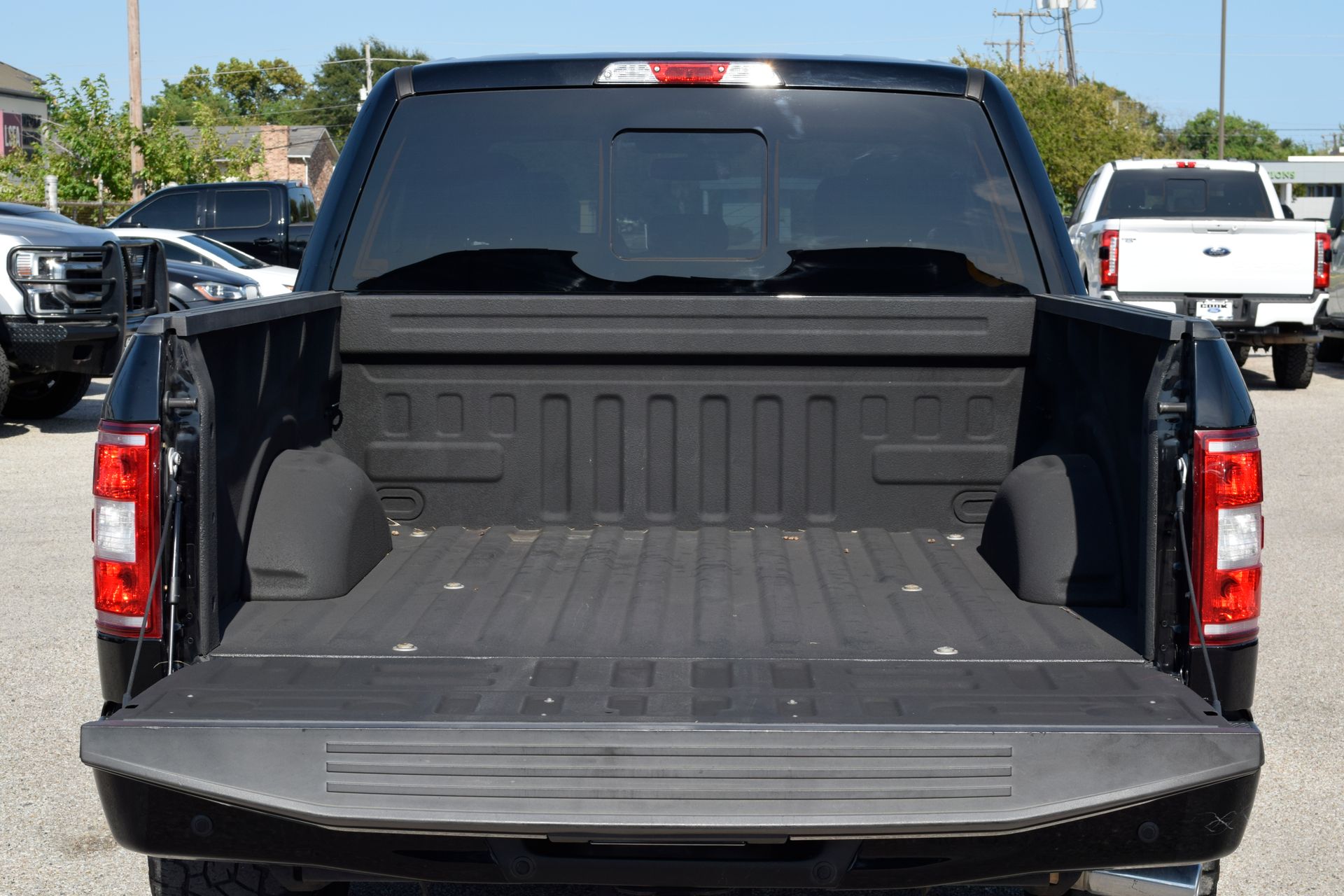 2018 Ford F-150 XLT Black at Autostrade