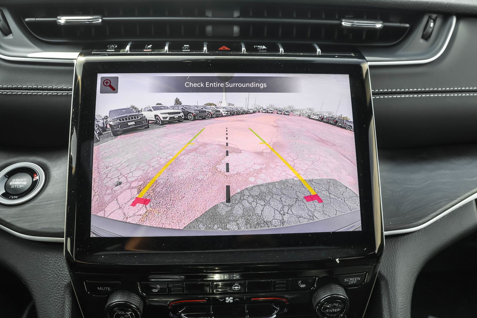 2025 JEEP GRAND CHEROKEE - Image 18