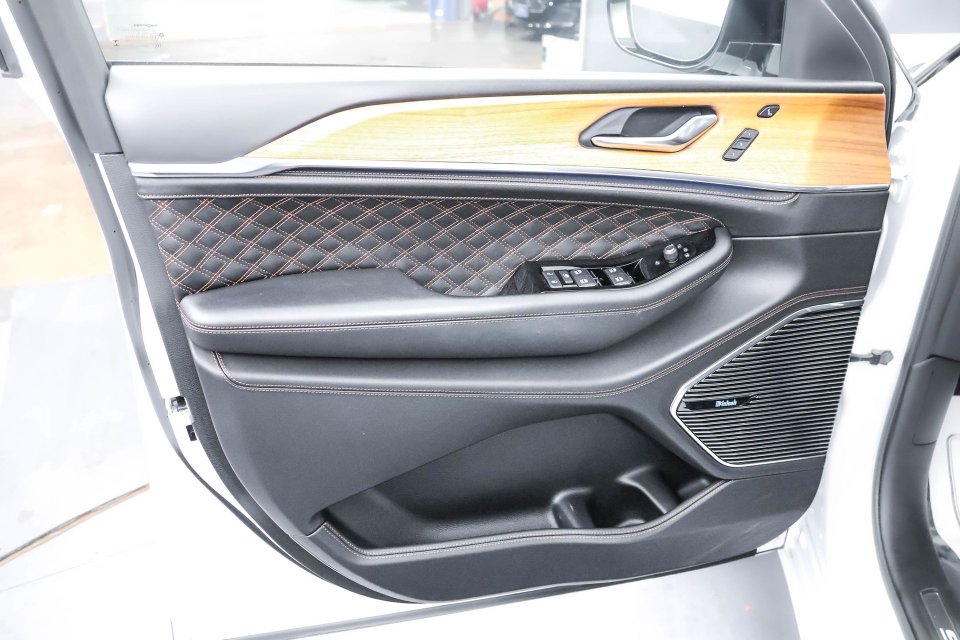 2022 JEEP GRAND CHEROKEE - Image 22