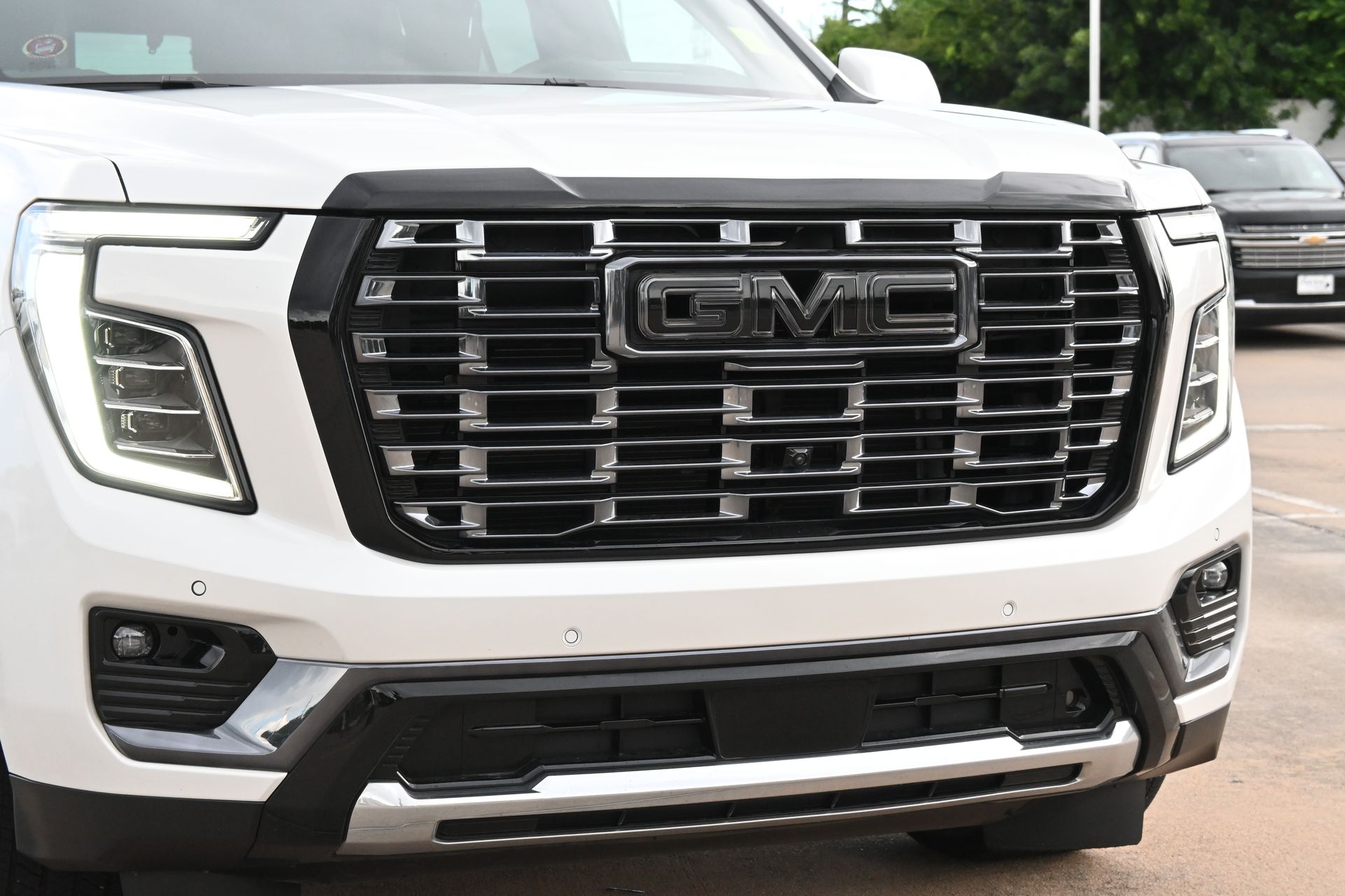 2025 GMC Yukon Denali Ultimate White at Community Honda