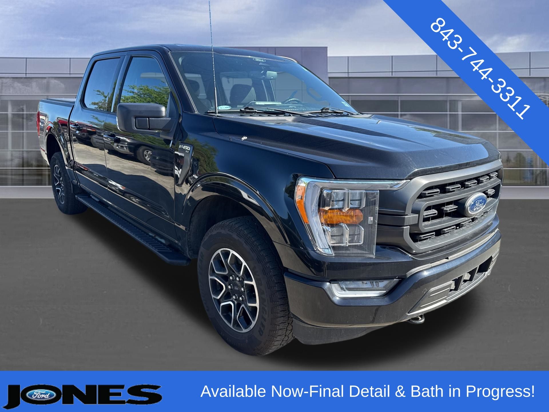 Black Metallic 2022 Ford F-150 XLT SuperCrew 4WD Pickup Truck Four-Wheel Drive Automatic
