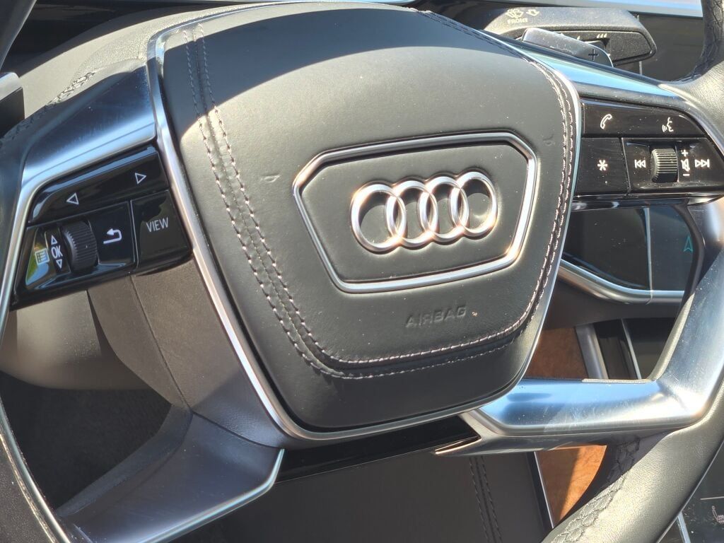 2022 Audi A8 L 55 Quattro photo 25